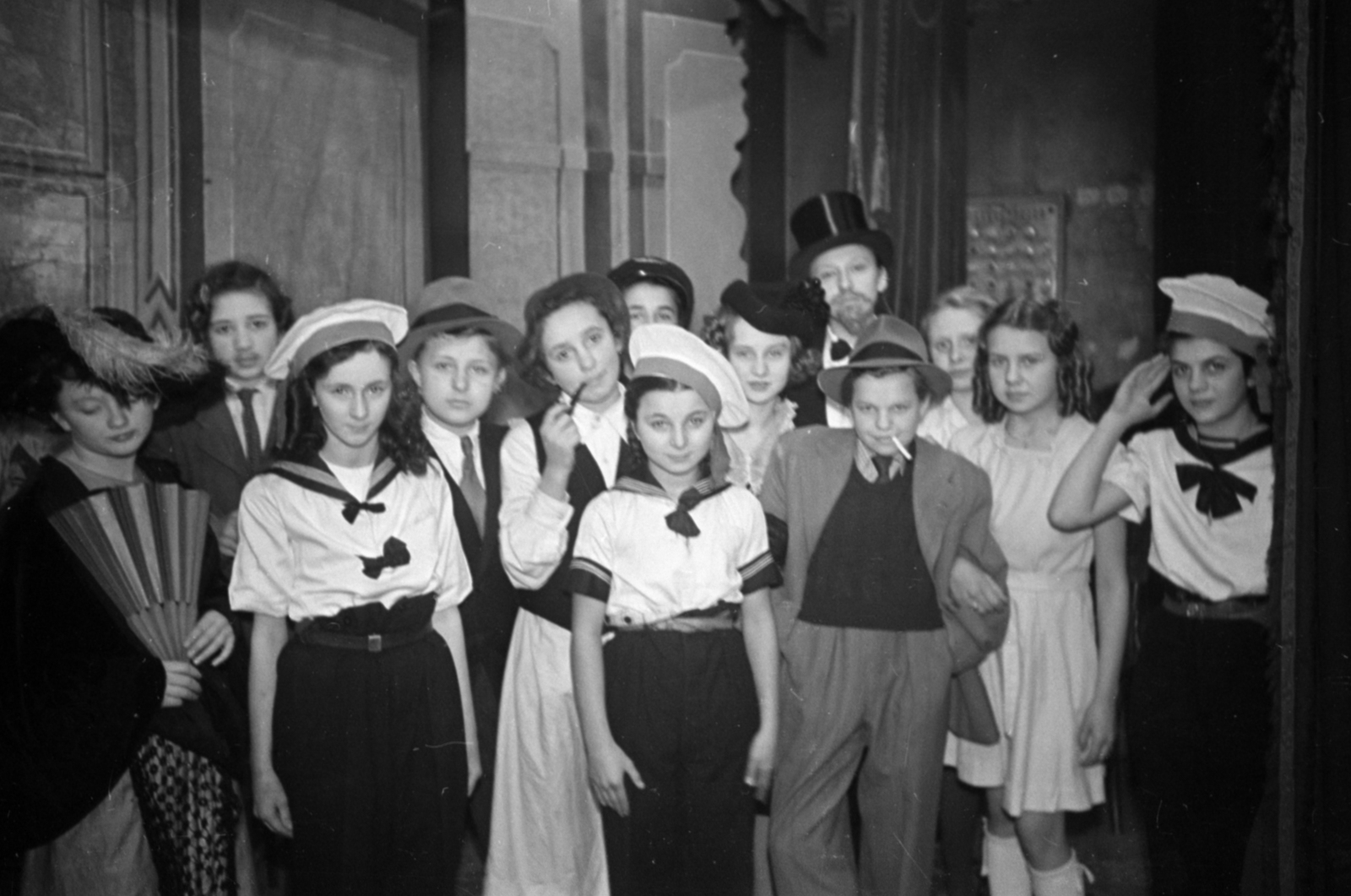 1949, Bojár Sándor, kids, costume, Fortepan #180678