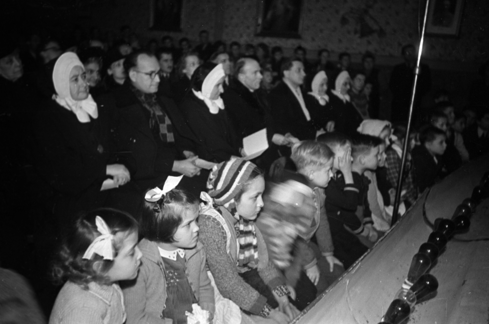 1949, Bojár Sándor, kids, stage, auditorium, Fortepan #180679