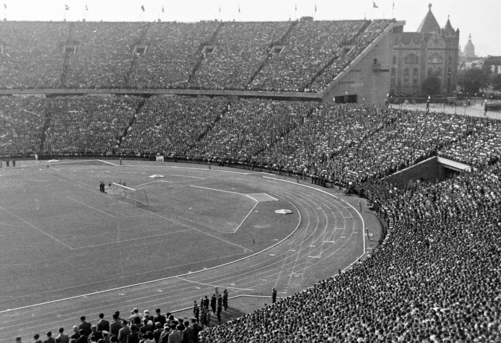 Hungary, Népstadion, Budapest XIV., Magyarország - Anglia (7:1) válogatott labdarúgó-mérkőzés 1954. május 23-án., 1954, Magyar Rendőr, Budapest, Fortepan #18070