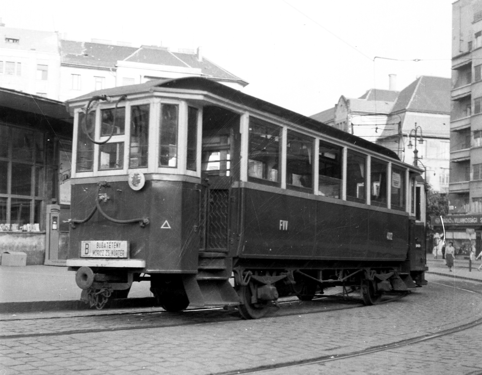 Hungary, Budapest XI., Móricz Zsigmond körtér., 1957, Székács András, commuter train, Budapest, Fortepan #18152