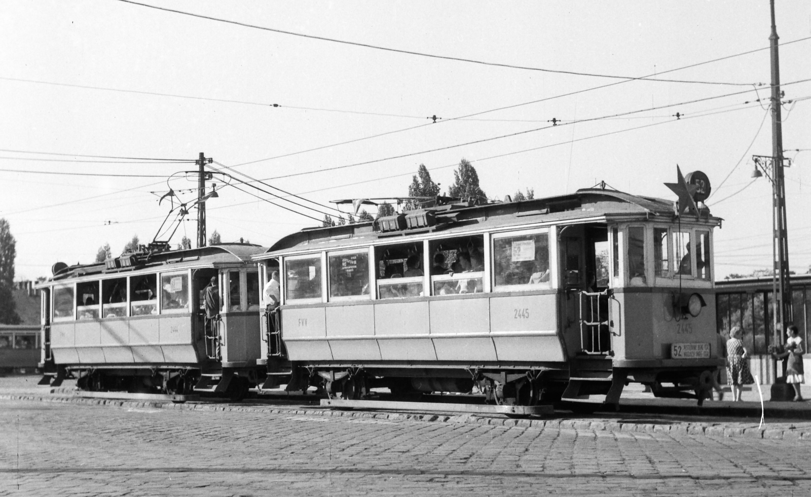 Magyarország, Budapest VIII.,Budapest IX., Nagyvárad tér., 1957, Székács András, villamos, vörös csillag, Budapest, FVV-szervezet, viszonylatszám, Fortepan #18155