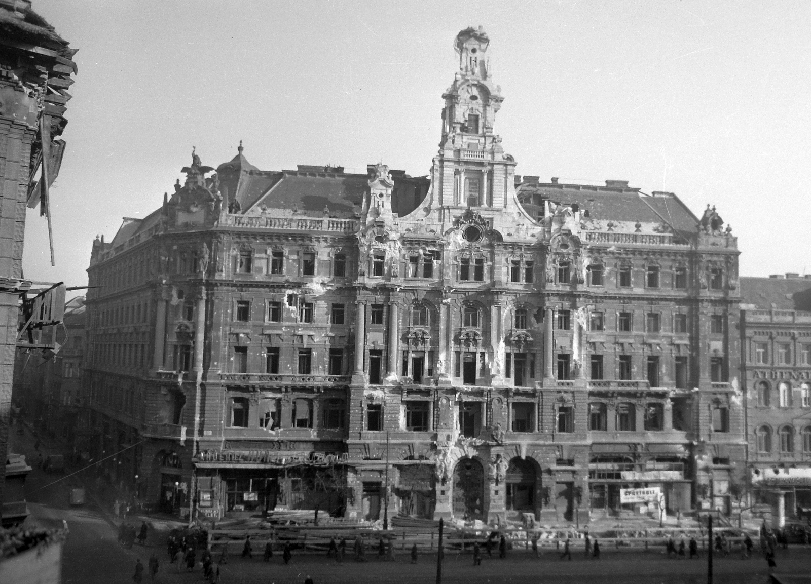 Hungary, Budapest VII., Erzsébet (Lenin) körút 9-11., New York palota., 1957, Kotnyek Antal, damaged building, Budapest, Fortepan #18219
