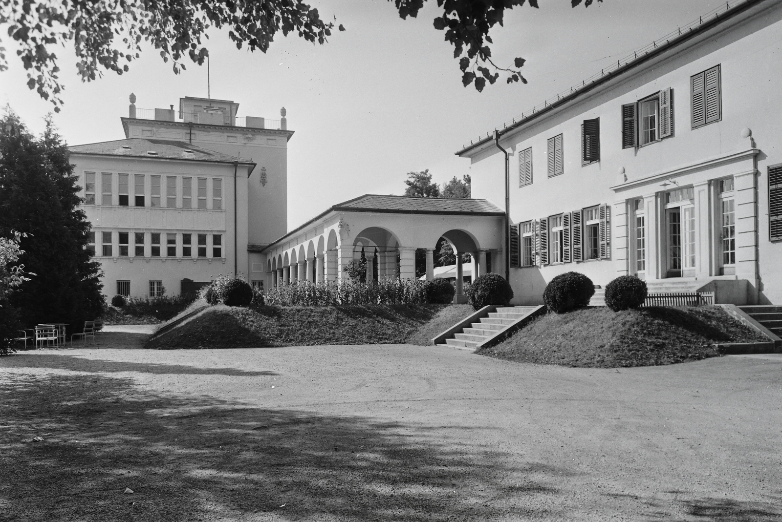 Hungary,Lake Balaton, Tihany, Magyar Biológiai Kutatóintézet (később Ökológiai Kutatóközpont Balatoni Limnológiai Intézet)., 1955, Kotnyek Antal, public building, venetian blind, Hungarian Academy of Sciences, Fortepan #18221