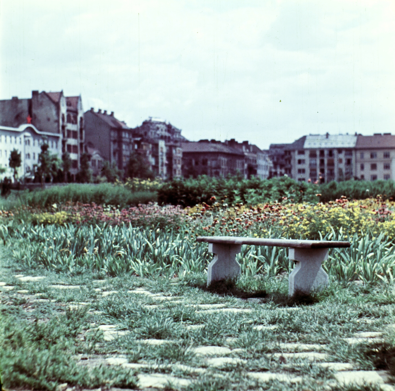Hungary, Budapest I., Vérmező, balra az Attila út, szemben a Mikó utca házai., 1948, Fortepan/Album035, colorful, Budapest, Fortepan #183238