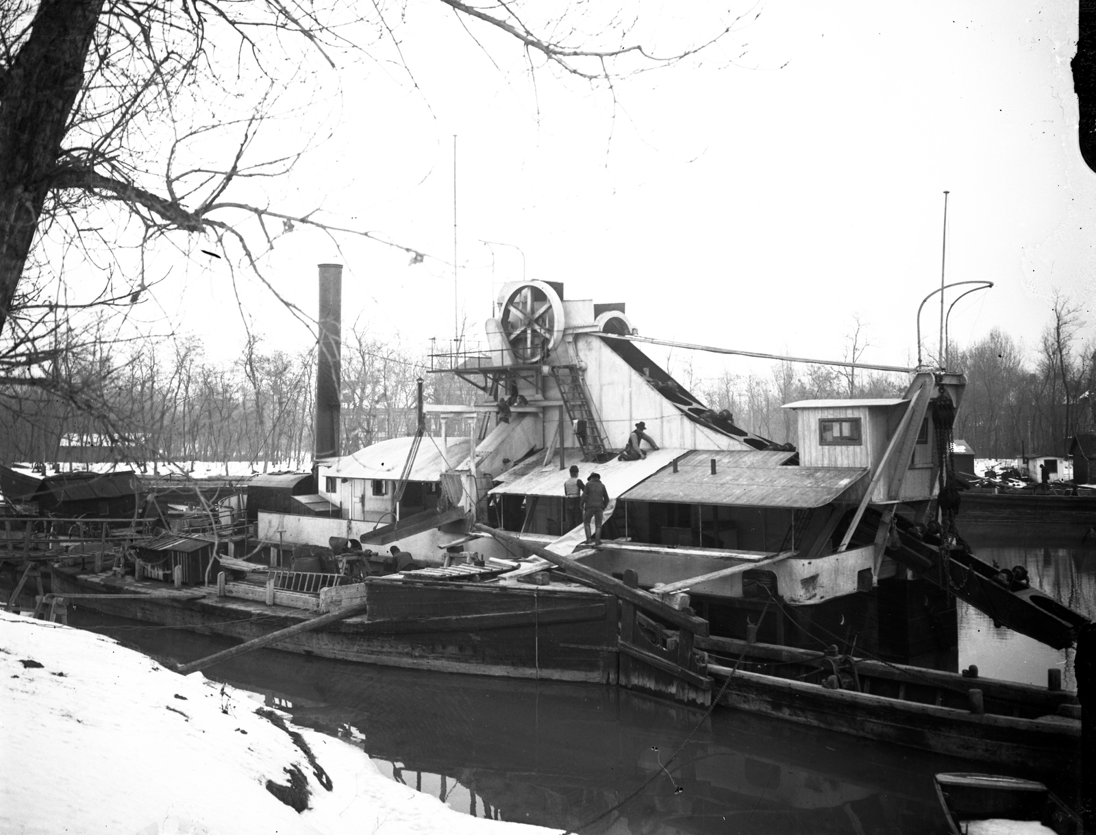 Hungary, »BALATON (1909) kotróhajó télen« Leltári jelzet: MMKM TEMGY 2019.1.1. 0062, 1936, Magyar Műszaki és Közlekedési Múzeum / BAHART Archívum, Fortepan #183304