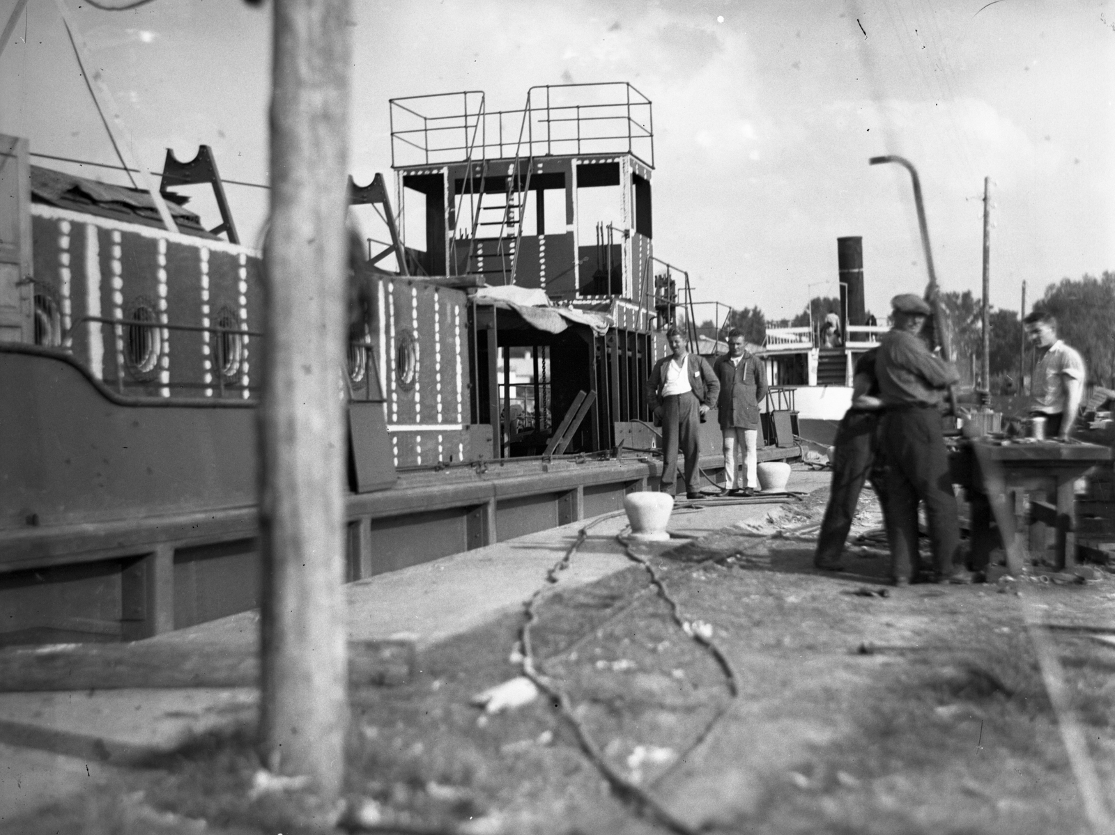 Hungary,Lake Balaton, Siófok, a Somogy kotróhajó felépítéményének összeszerelése. Leltári jelzet: MMKM TEMGY 2019.1.1. 0070, 1928, Magyar Műszaki és Közlekedési Múzeum / BAHART Archívum, Fortepan #183309