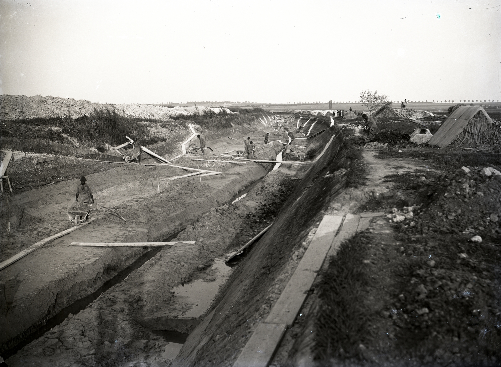 Hungary, »Sió csatorna szabályozás, 1892-1893.« Leltári jelzet: MMKM TEMGY 2019.1.1. 0839, 1900, Magyar Műszaki és Közlekedési Múzeum / BAHART Archívum, construction worker, Fortepan #183378