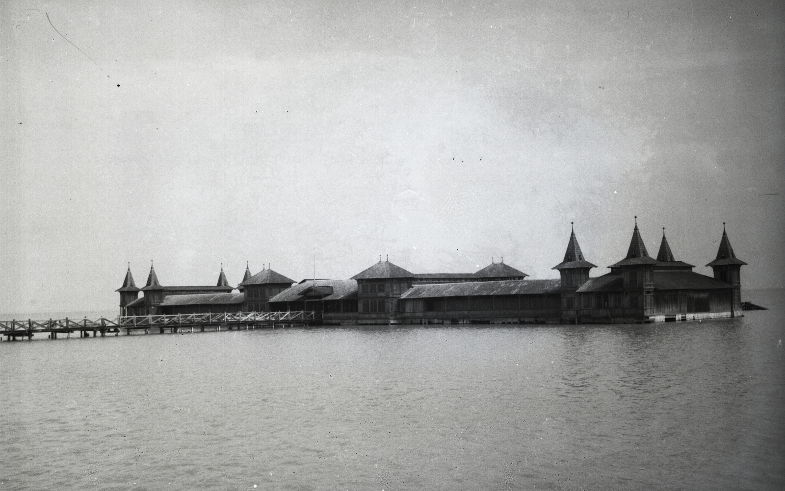 Magyarország, Balatonfüred, »Balatonfüredi fürdőház 1930 körül« Leltári jelzet: MMKM TEMGY 2019.1.1. 0873, 1930, Magyar Műszaki és Közlekedési Múzeum / BAHART Archívum, Fortepan #183399