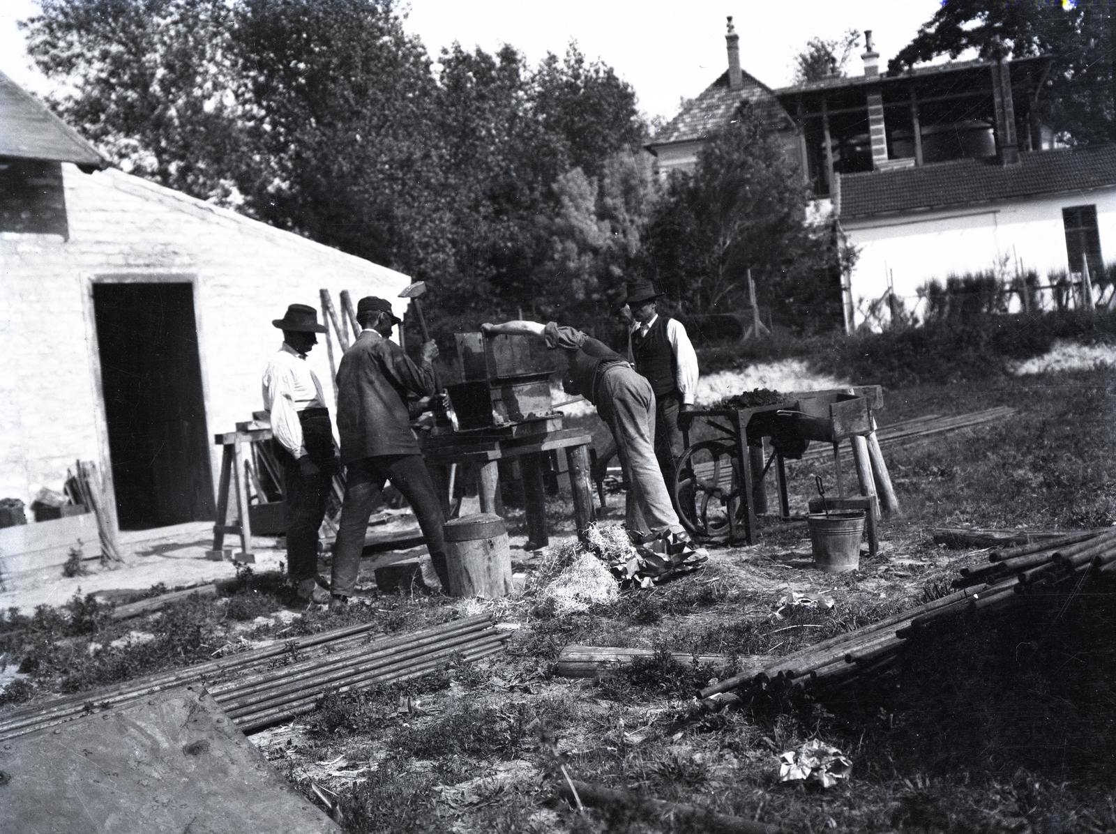 Hungary, »Szabadtéri kovácsműhely« Leltári jelzet: MMKM TEMGY 2019.1.1. 1088, 1915, Magyar Műszaki és Közlekedési Múzeum / BAHART Archívum, bucket, tool, Fortepan #183482