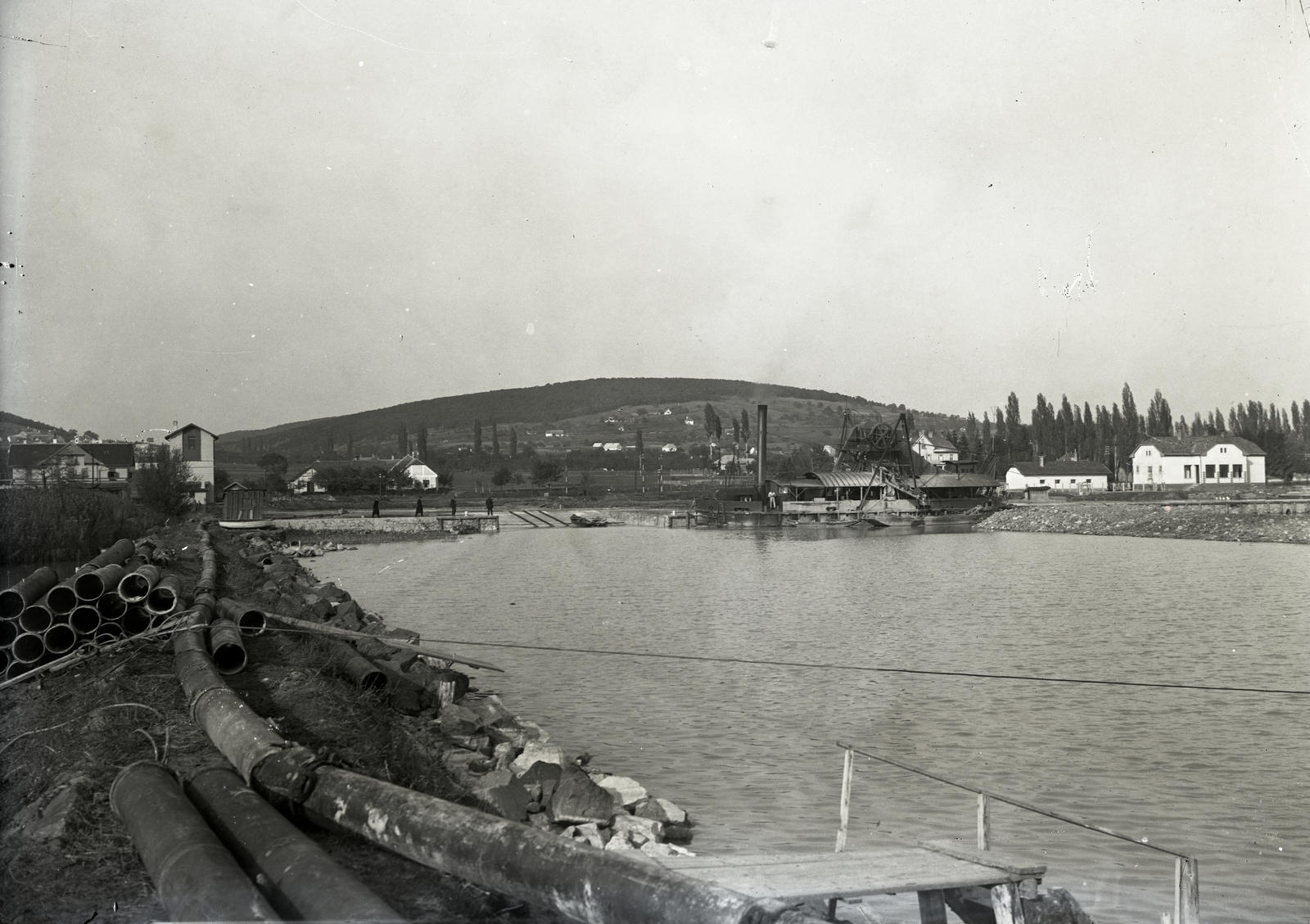 Hungary, Alsóörs, »Alsóörsi kikötő kotrása, 1930.« Leltári jelzet: MMKM TEMGY 2019.1.1. 0811, 1930, Magyar Műszaki és Közlekedési Múzeum / BAHART Archívum, Fortepan #183579