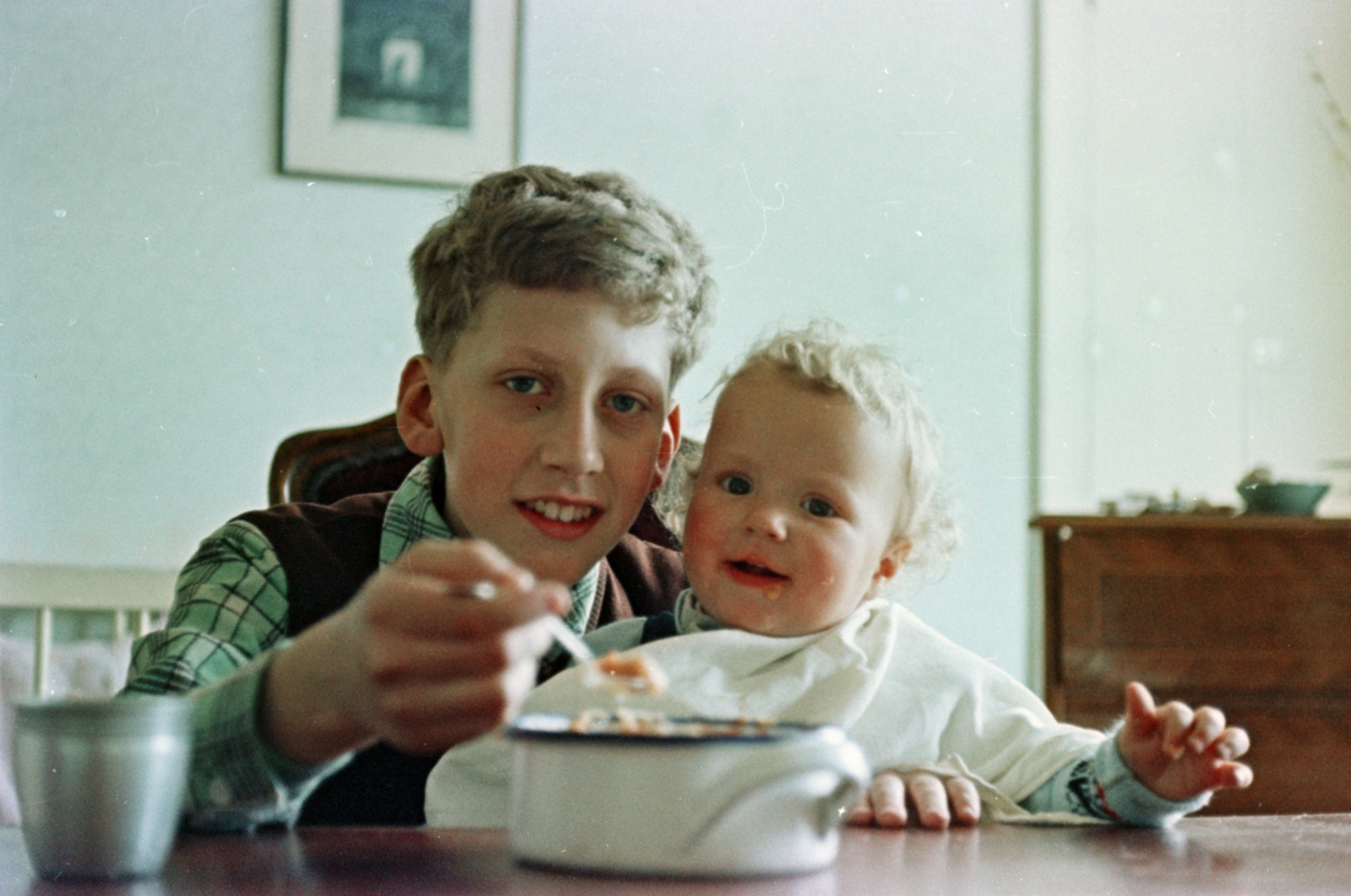 1971, Breuer Pál, colorful, brothers, feeding, Fortepan #183670