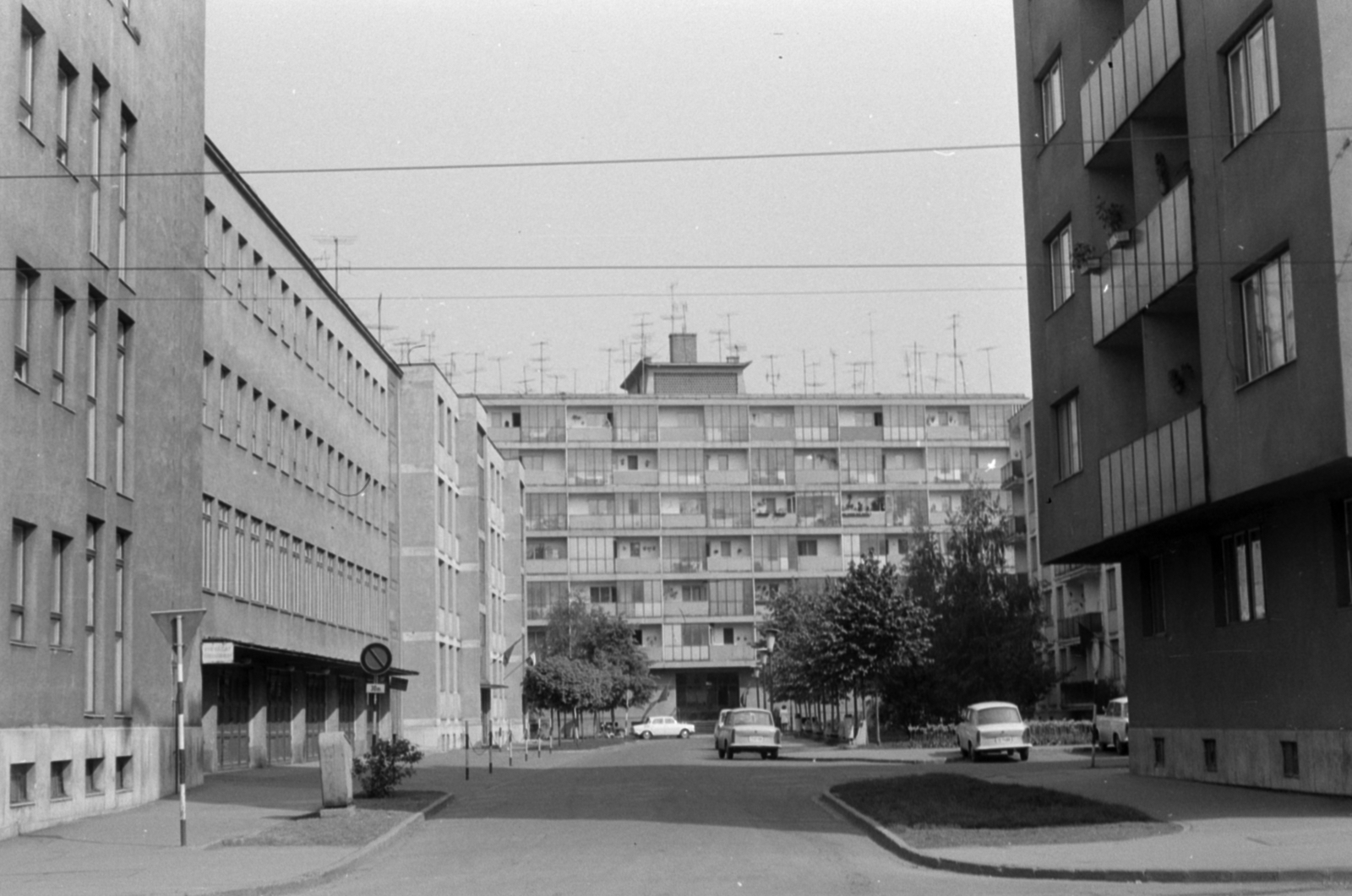 Magyarország, Debrecen, a Jászai Mari utca a Szent Anna utca felől., 1973, Breuer Pál, Fortepan #183687
