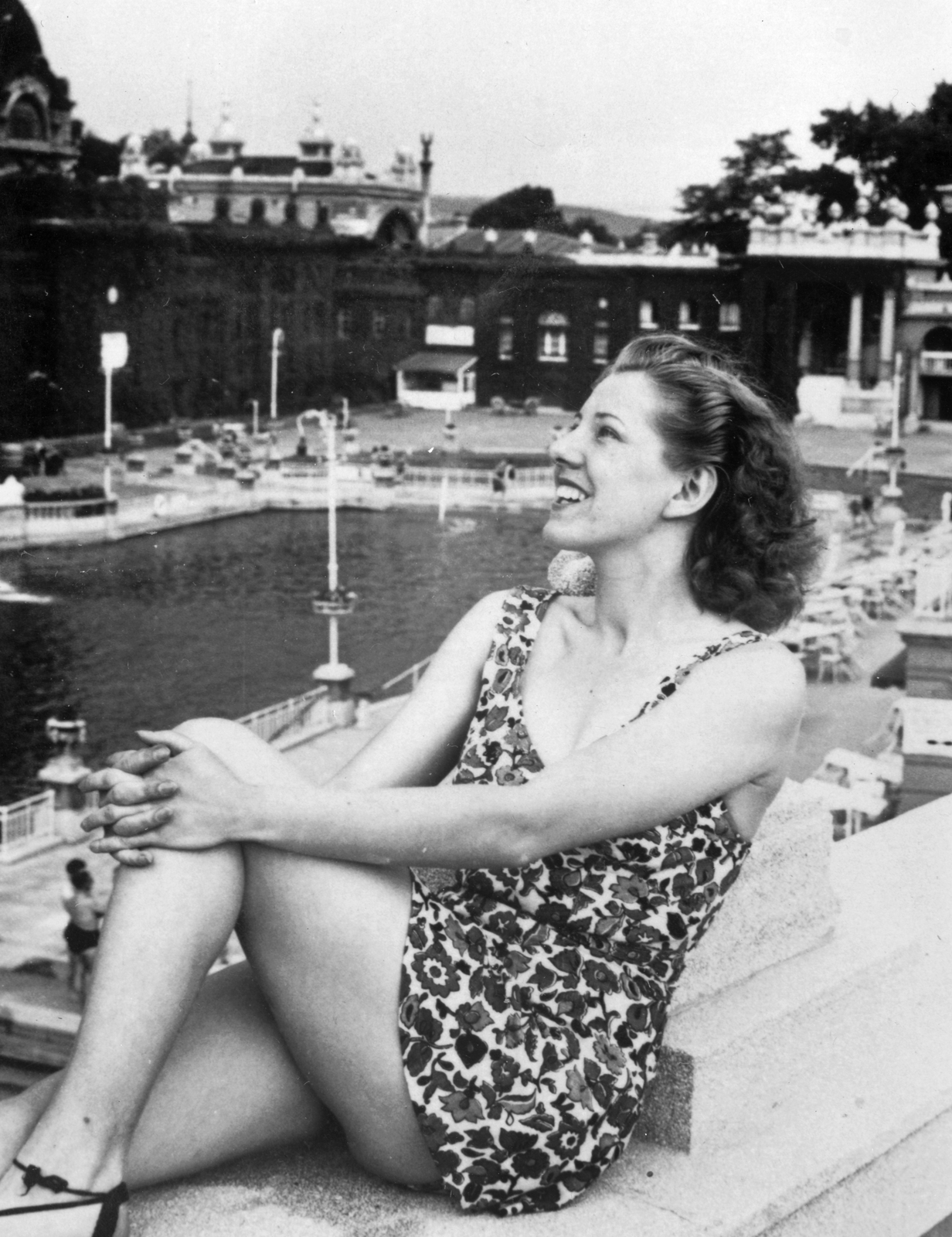Hungary, Budapest XIV., Széchenyi fürdő, Tahy Anna Mária színművésznő., 1940, Fortepan, bathing suit, Budapest, Fortepan #18378