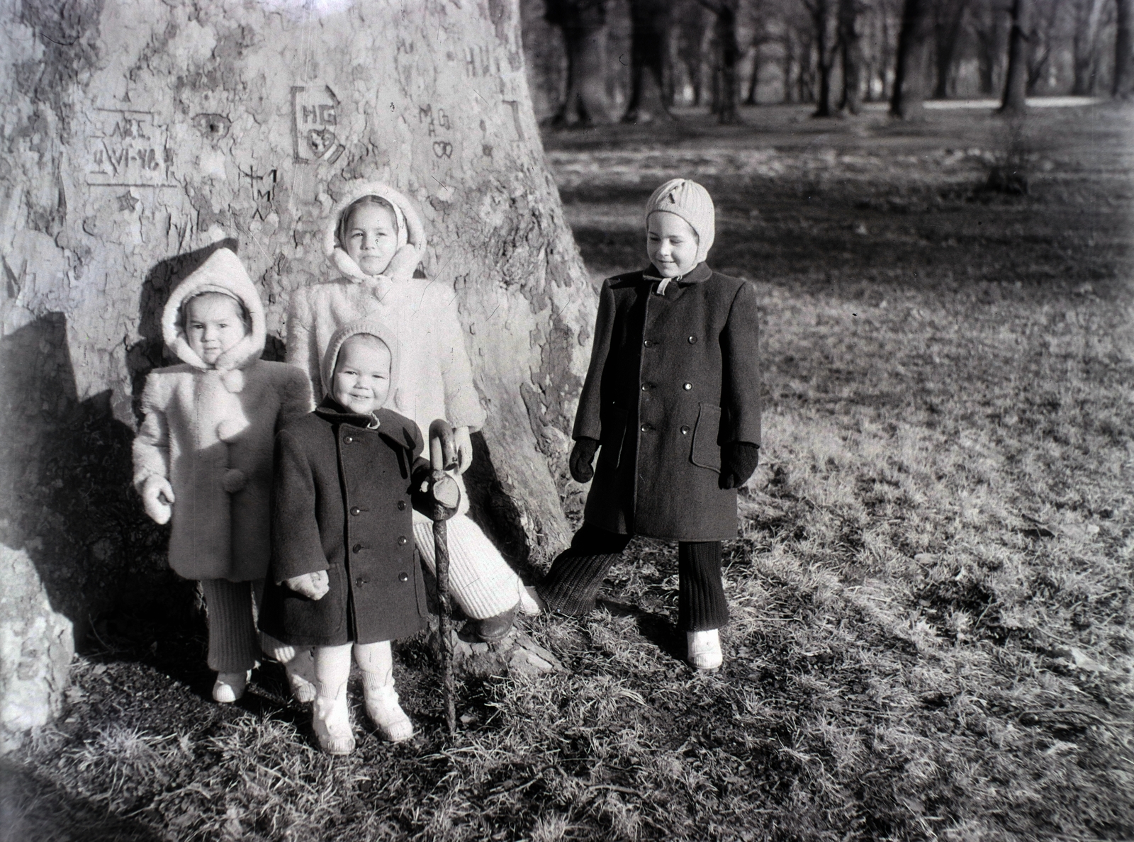 1937, Divéky István, télikabát, napsütés, gyerekek, Fortepan #183781