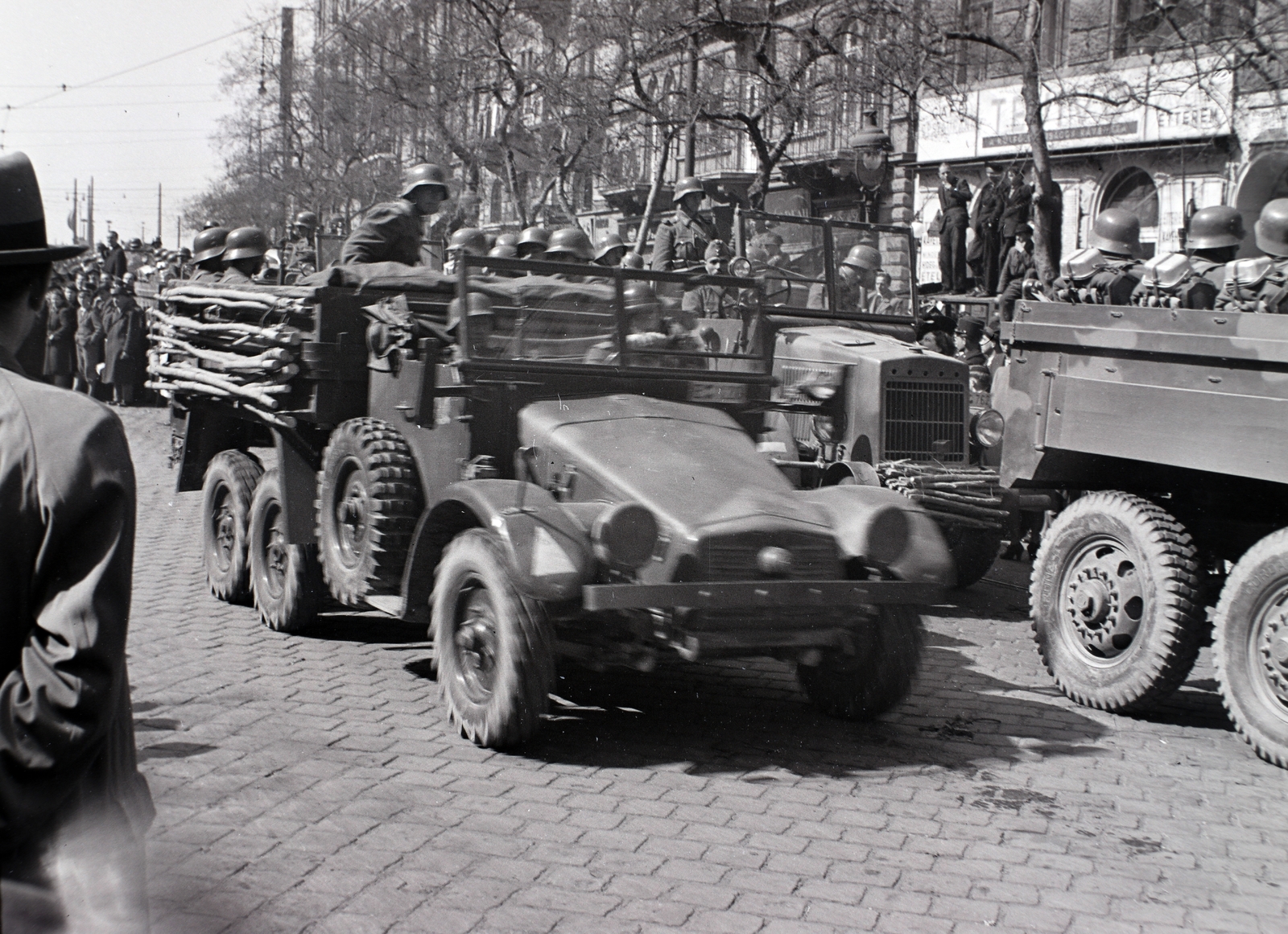 Hungary, Budapest IX., Ferenc körút a Boráros tér felé nézve., 1941, Divéky István, Krupp-brand, Budapest, Fortepan #183812