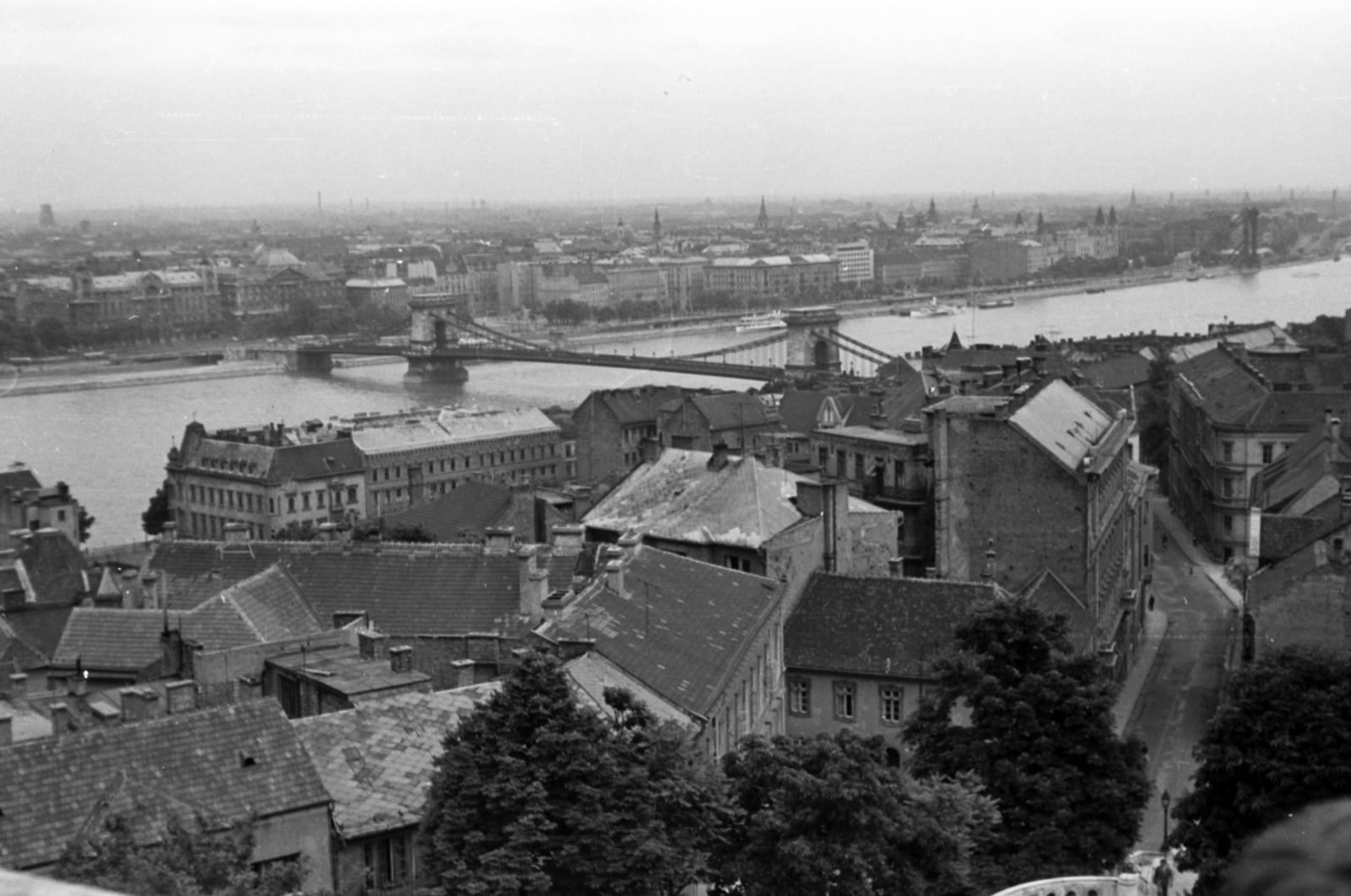 Hungary, Budapest I., kilátás a Halászbástyáról a Hunyadi János út és a Széchenyi Lánchíd irányába., 1960, Dömölky Etelka, Danube, Budapest, Fortepan #183925