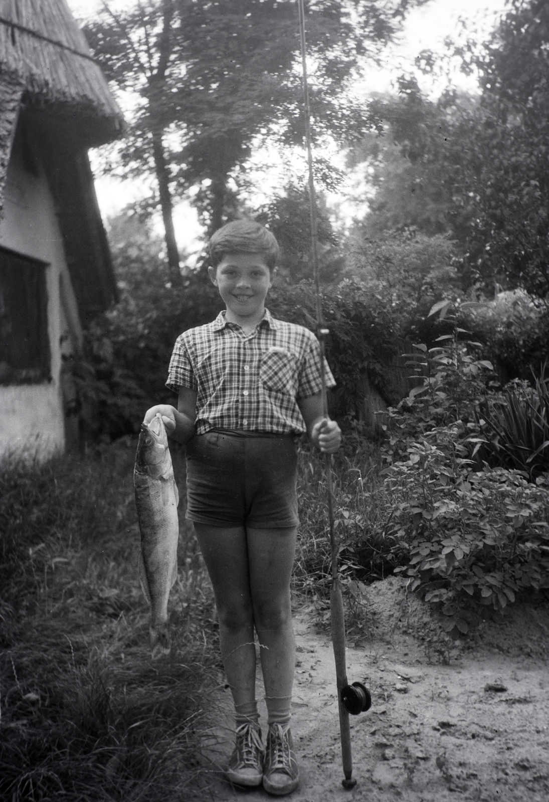 1956, Ferencz Zoltán Zénó, teenager, fishing rod, fish, Fortepan #184139