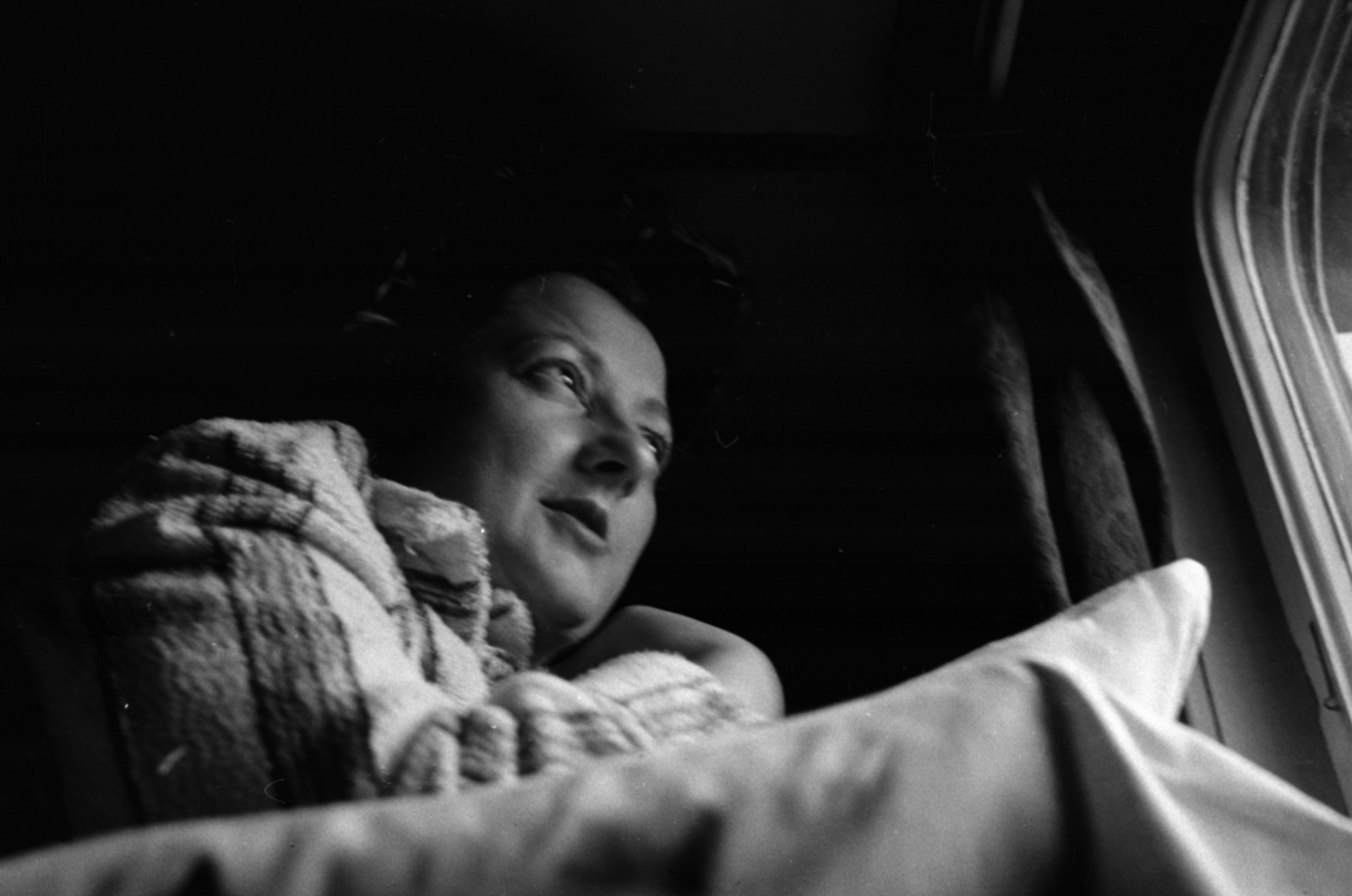 1960, Ferencz Zoltán Zénó, looking into the distance, curtain, window, Fortepan #184198