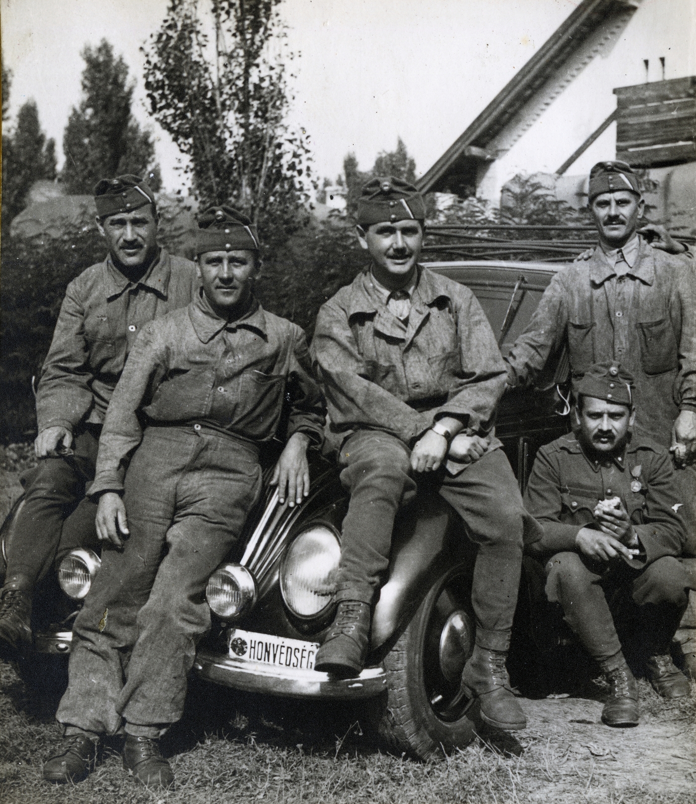 1940, Glázer Attila, working clothes, military, sitting on a car, Fortepan #184255