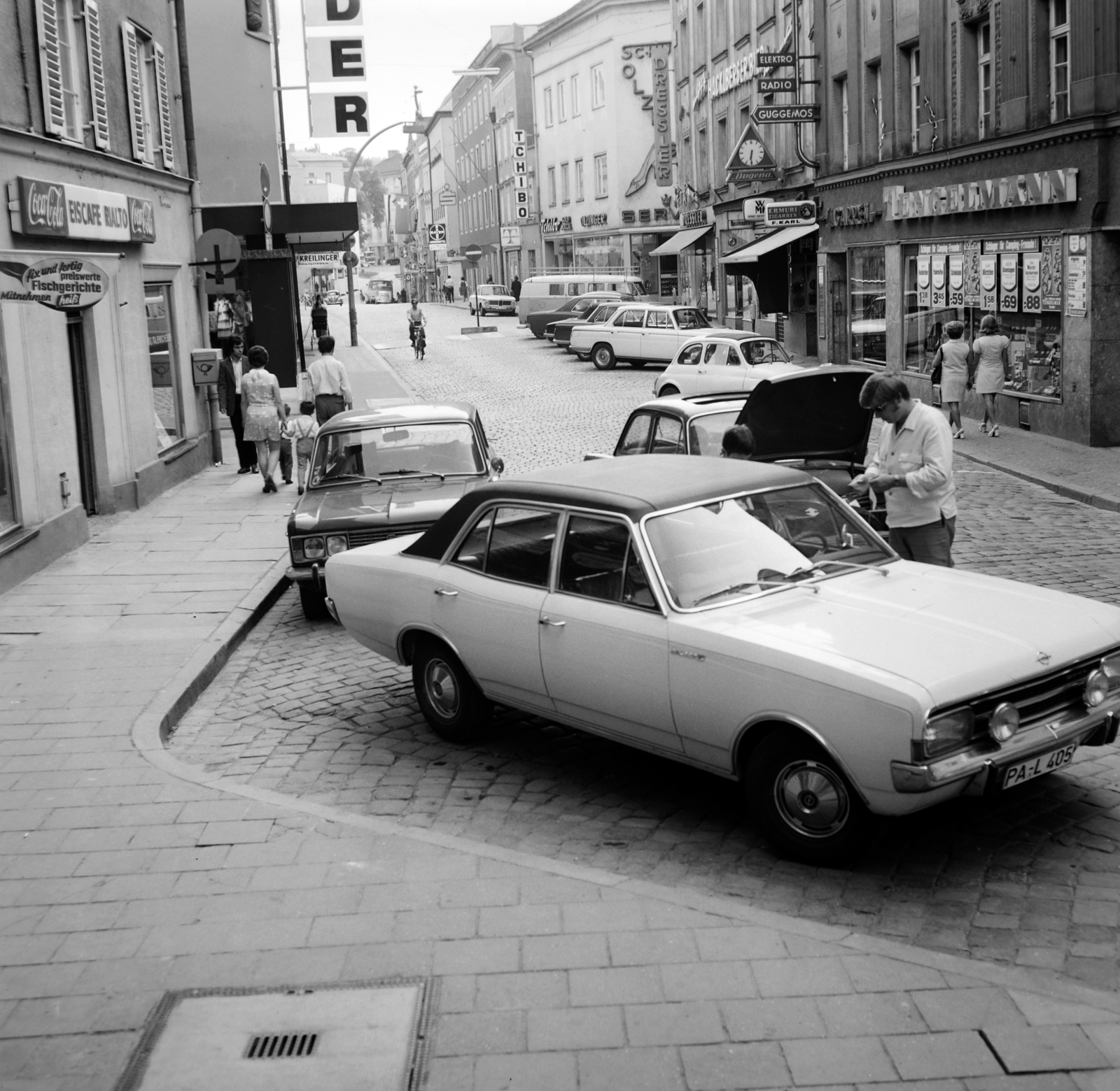 Germany, Passau, a Ludwigstrasse a Heuwinkel felől a Ludwigsplatz felé nézve., 1967, Fortepan/Album036, FRG, Fortepan #184368