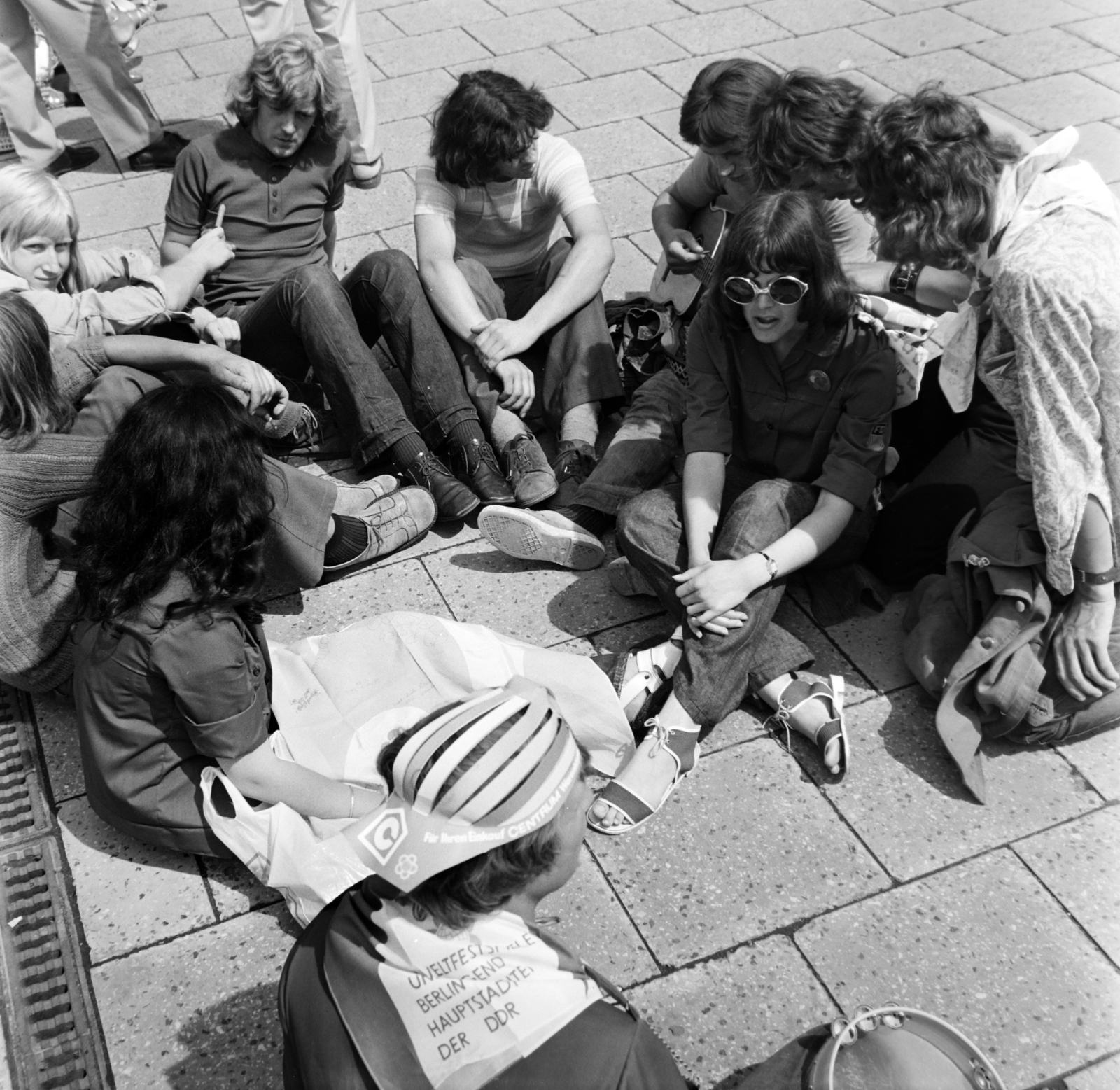 Németország, Berlin, Kelet-Berlin. A felvétel a X. VIT (Világifjúsági Találkozó) idején készült., 1973, Fortepan/Album036, NDK, Fortepan #184399
