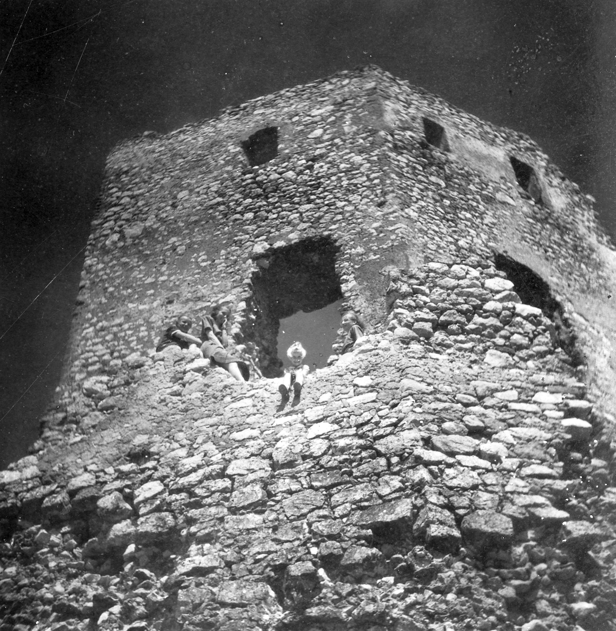 Hungary, Csesznek, Vár., 1936, Nagy Zita, castle ruins, Fortepan #18440