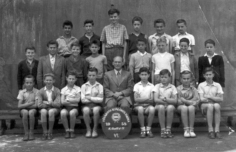 Hungary, Budapest III., "III. Kiscelli út 78. Fővárosi Általános Iskola", csoportkép egy hatodikos osztályról., 1958, László János, class photo, tableau, teacher, Budapest, Fortepan #18449