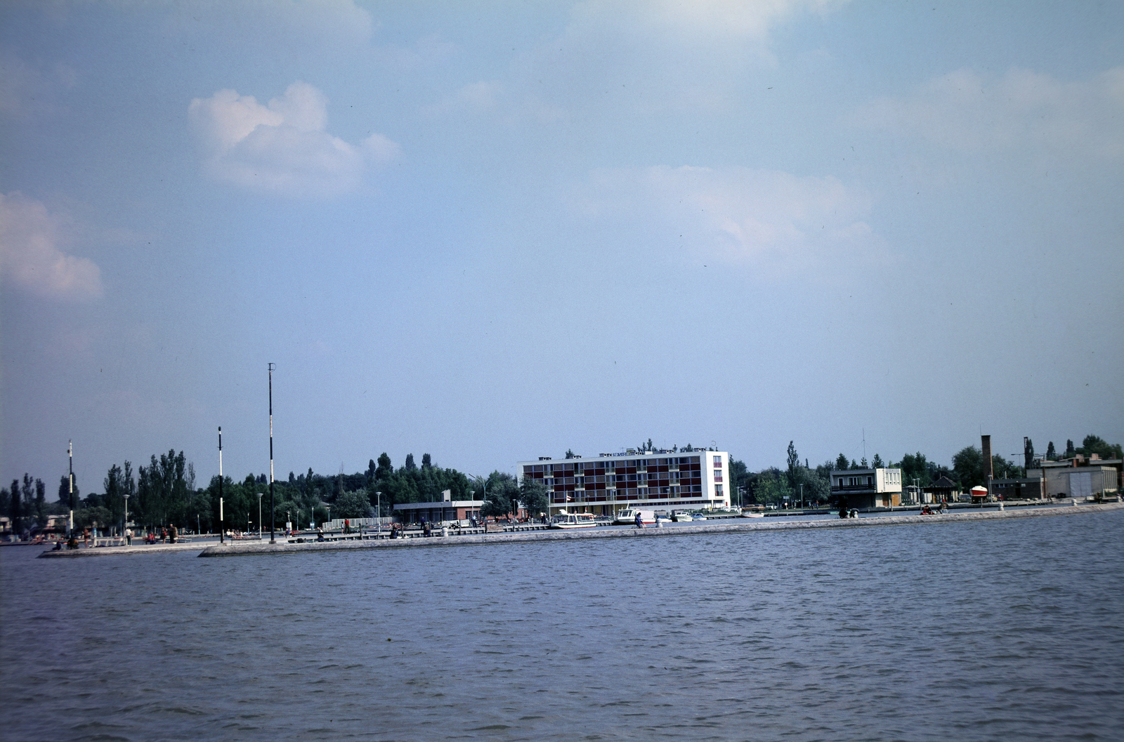 Hungary, Lake Velence, Agárd, a kikötő és a Touring Hotel a tóról nézve., 1973, Inkey Tibor, colorful, Fortepan #184839