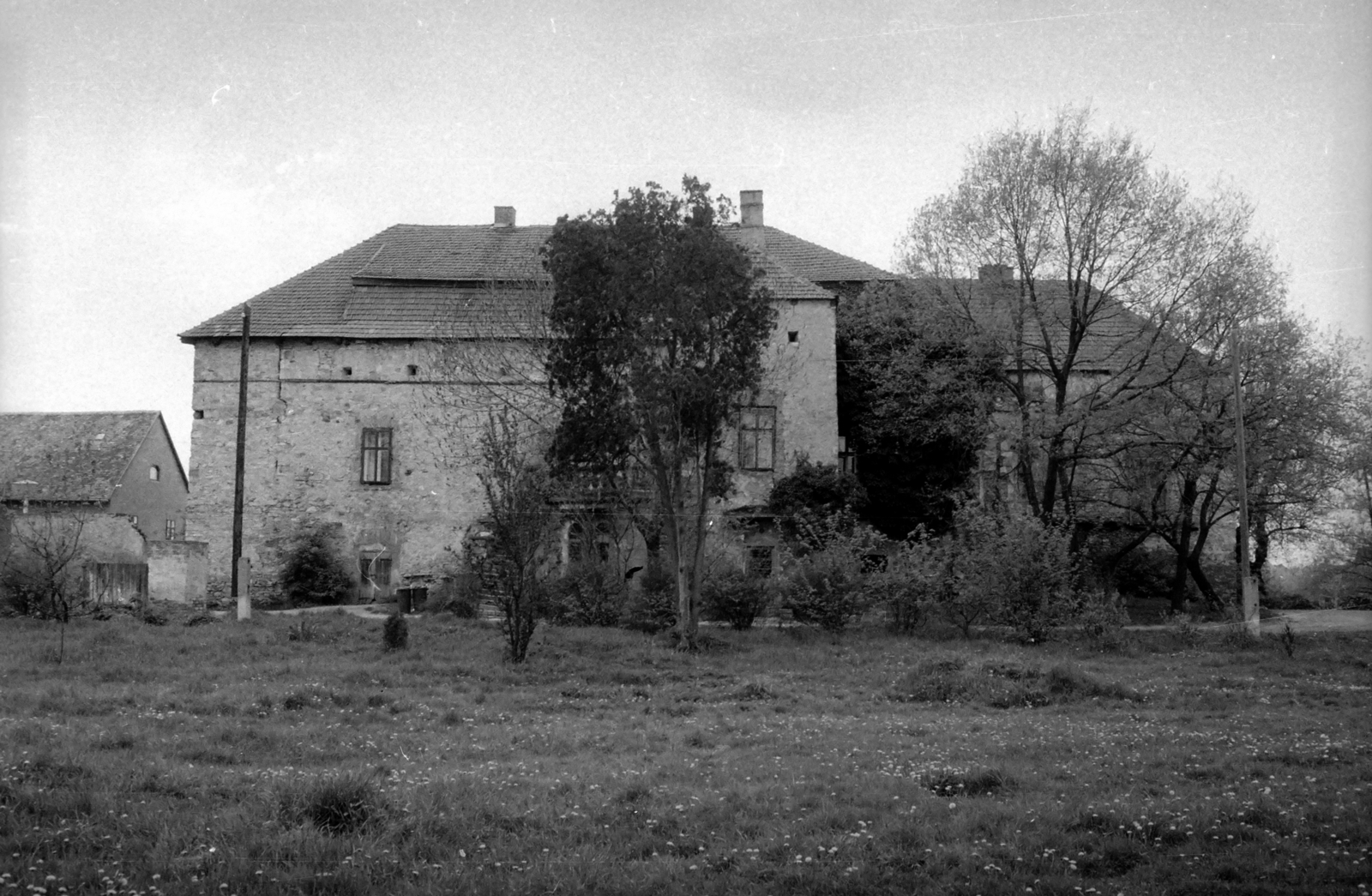 Hungary, Szerencs, a Rákóczi vár parkja., 1978, Kende János, castle, Fortepan #184954