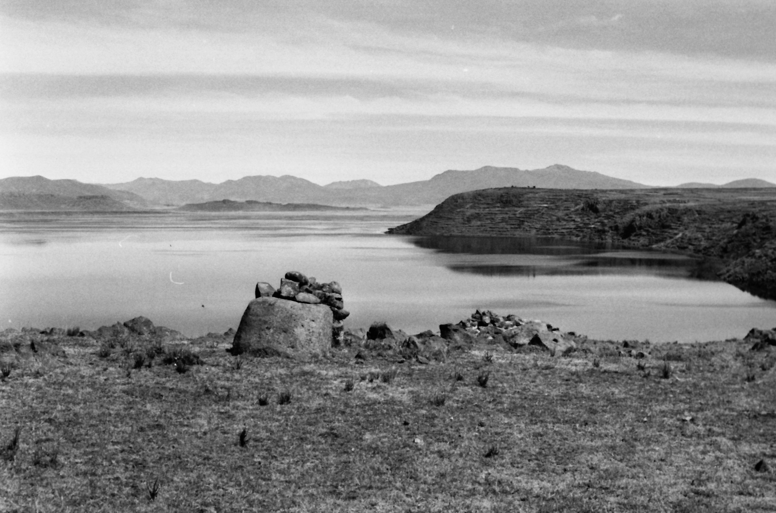 untitled, az Aymara nép temetkezési tornyai (chullpa) az Umayo-tó félszigetén., 1981, Kende János, Fortepan #185038