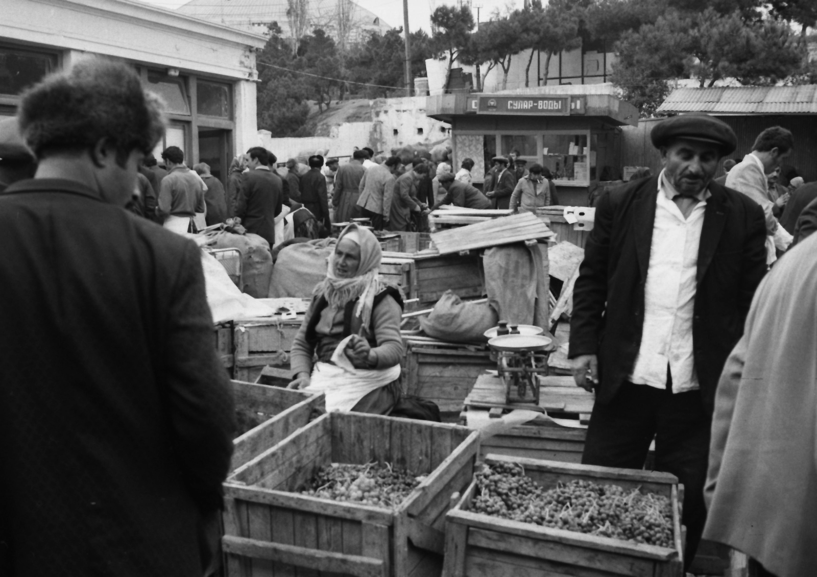 Baku, Səməd Vurğun utca, Təzə bazar (Új piac)., 1975, Kende János, Soviet Union, Fortepan #185191