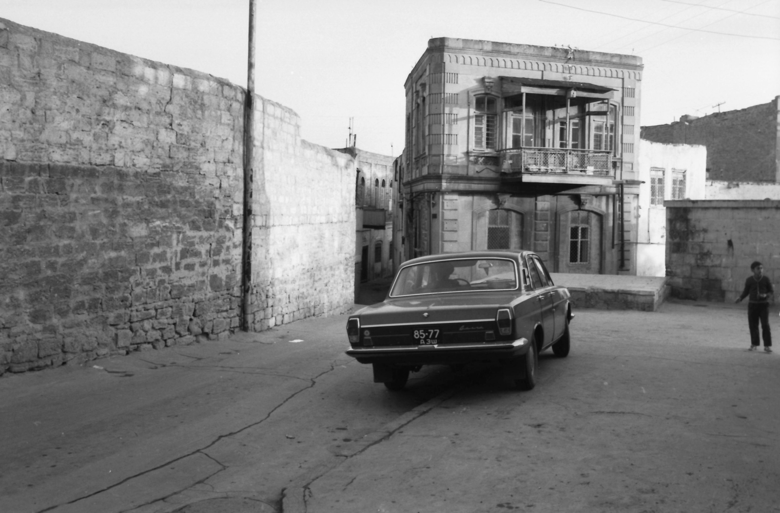 Baku, óváros, szemben jobbra a Csin mecset (Çin məscidi)., 1975, Kende János, Soviet Union, number plate, Fortepan #185196