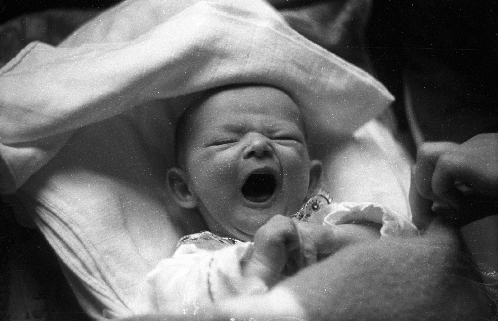 1973, Kende János, newborn, yawning, Fortepan #185395