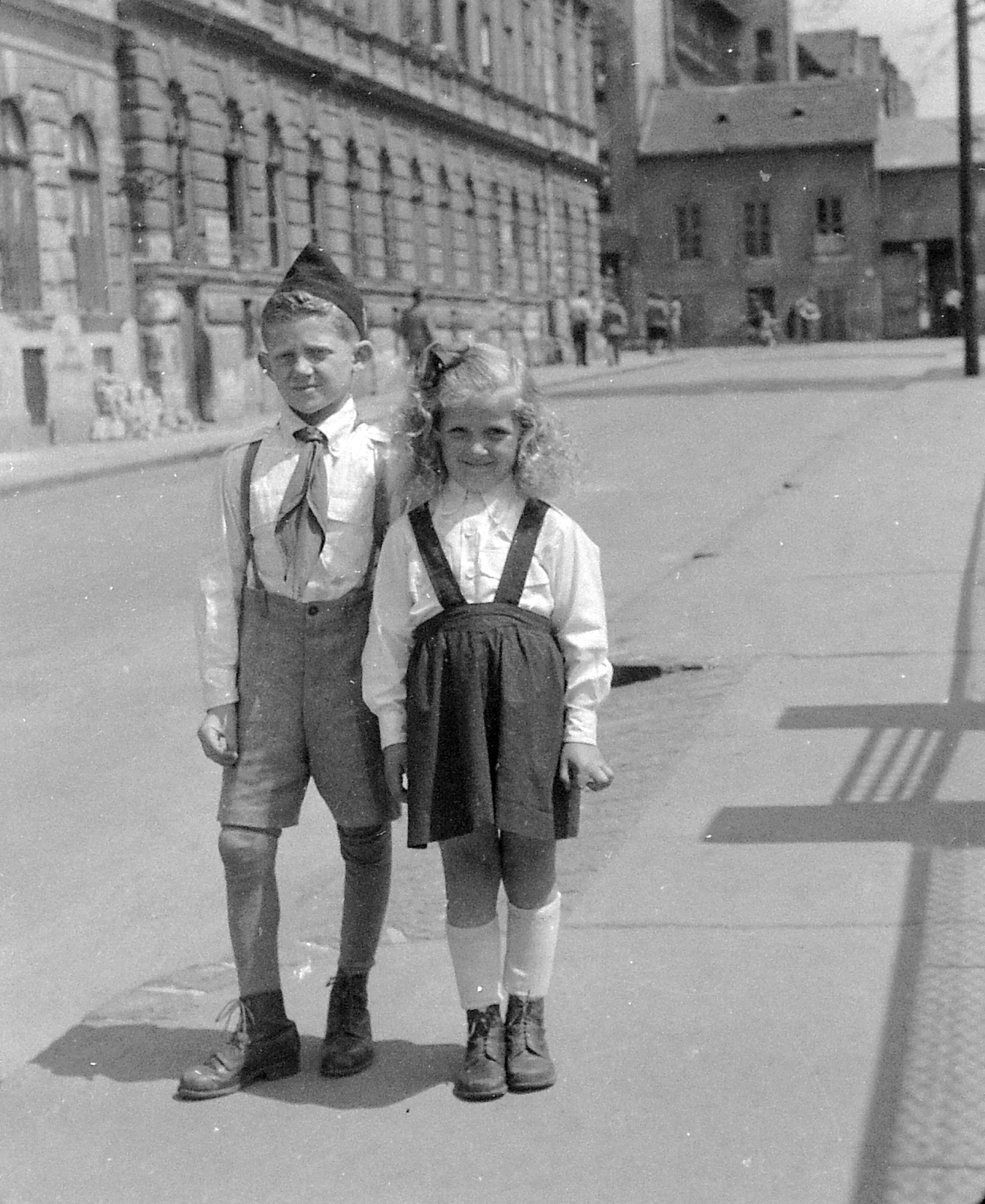 Magyarország, Budapest VIII., Tömő utca, szemben az Illés utca., 1965, Homoródy Károly, úttörő, gyerekek, Budapest, Fortepan #1854