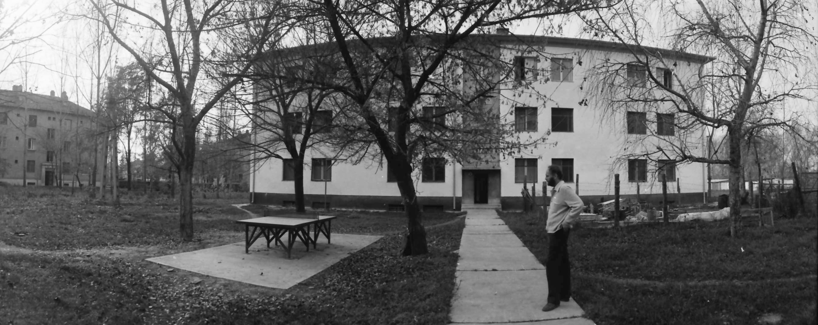 Hungary, Martfű, Bata utca a Hősök terénél., 1977, Kende János, Fortepan #185434