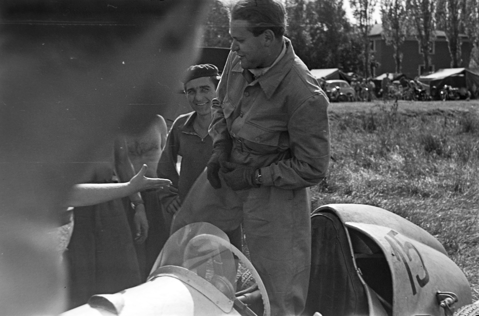 Hungary,Lake Balaton, Tihany, Lepke sor, az Építők Sport- központja nemzetközi gyorsasági motorkerékpáros és autós versenyének résztvevője., 1957, Tóth Tibor, starting number, car race, Fortepan #185501