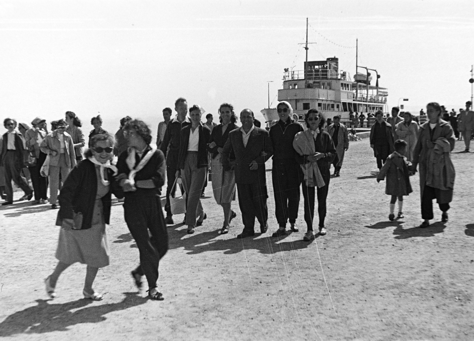 1955, Tóth Tibor, tourist, boat station, Fortepan #185526