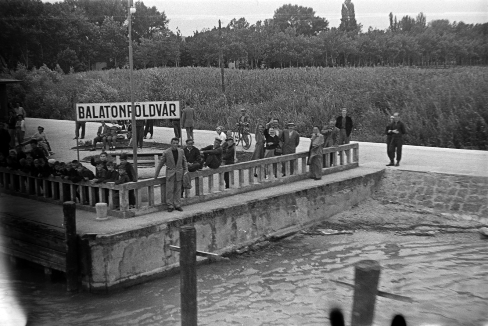 Hungary, Balatonföldvár, hajóállomás., 1955, Tóth Tibor, tourist, Fortepan #185529