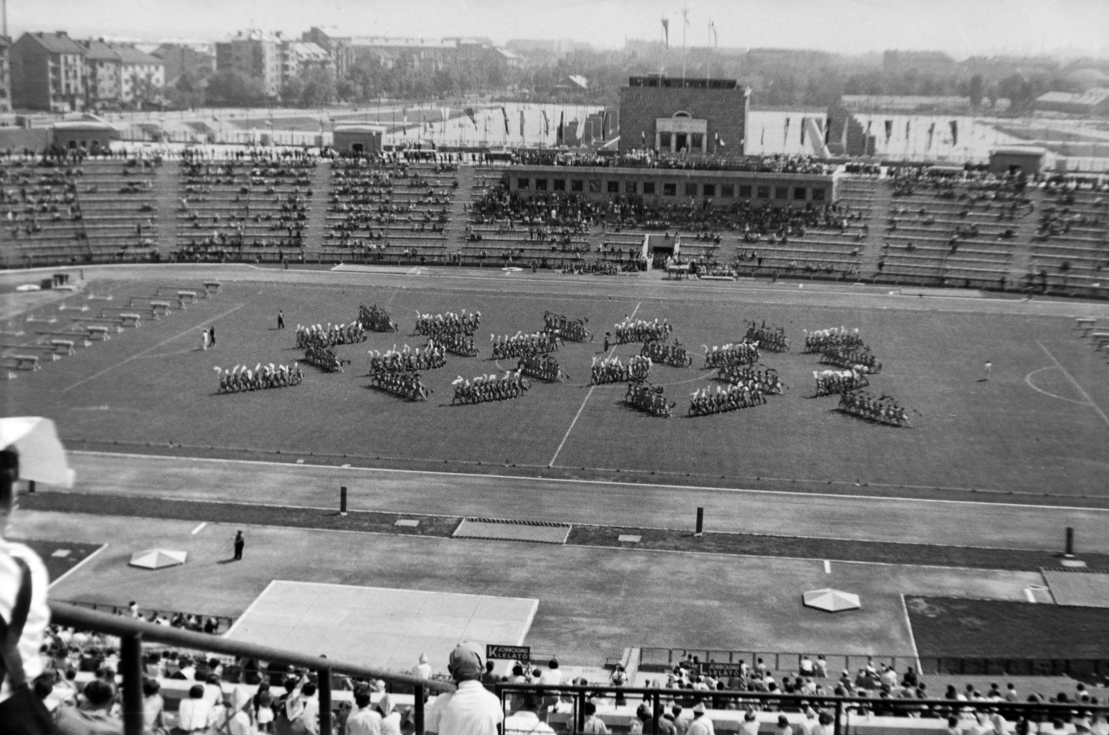 Hungary, Népstadion, Budapest XIV., ünnepség az 1949. évi XX. törvény, a Magyar Népköztársaság Alkotmánya ötödik évfordulója alkalmából 1954. augusztus 20-án., 1954, Tóth Tibor, Budapest, political decoration, Fortepan #185556