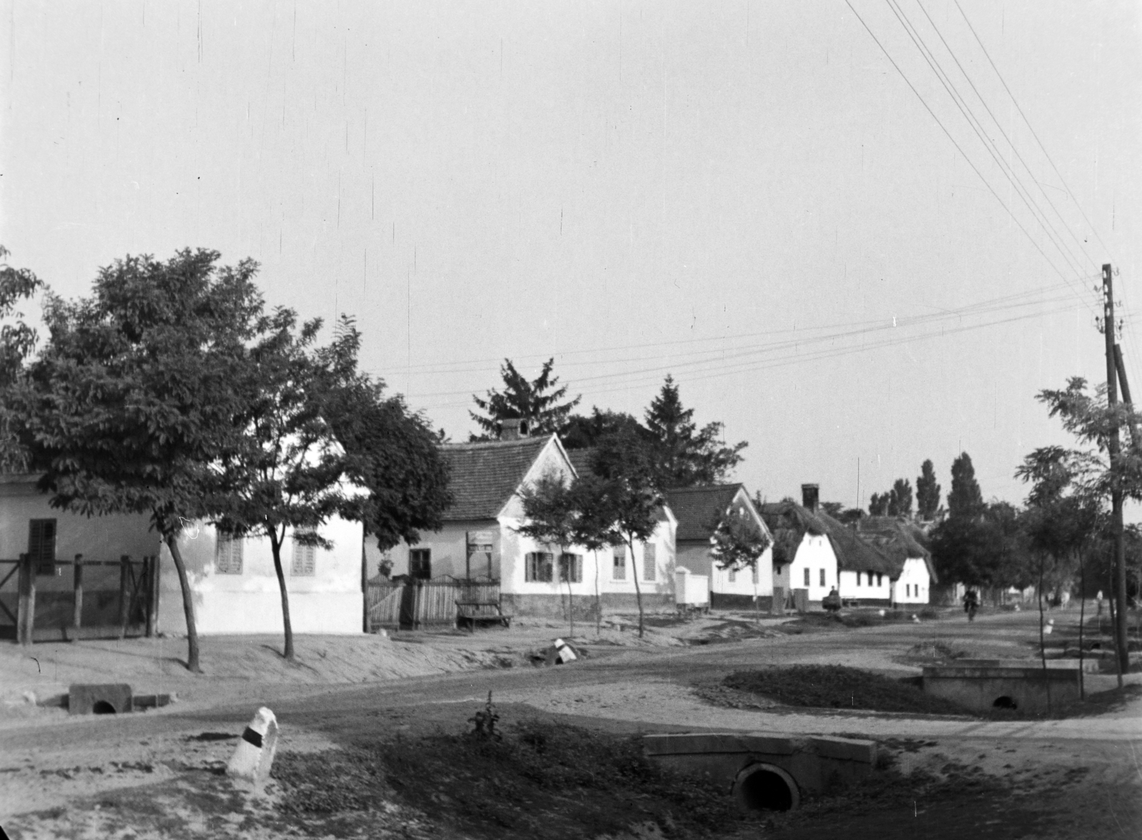 1960, Kádár József, street view, farmhouse, village, open ditch, Fortepan #185804