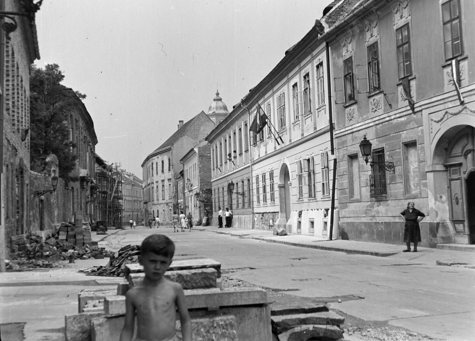 Magyarország, budai Vár, Budapest I., Úri utca a Nőegylet utca felől a Kapisztrán tér felé nézve., 1960, Kádár József, Budapest, utcakép, műemlék, Fortepan #185827