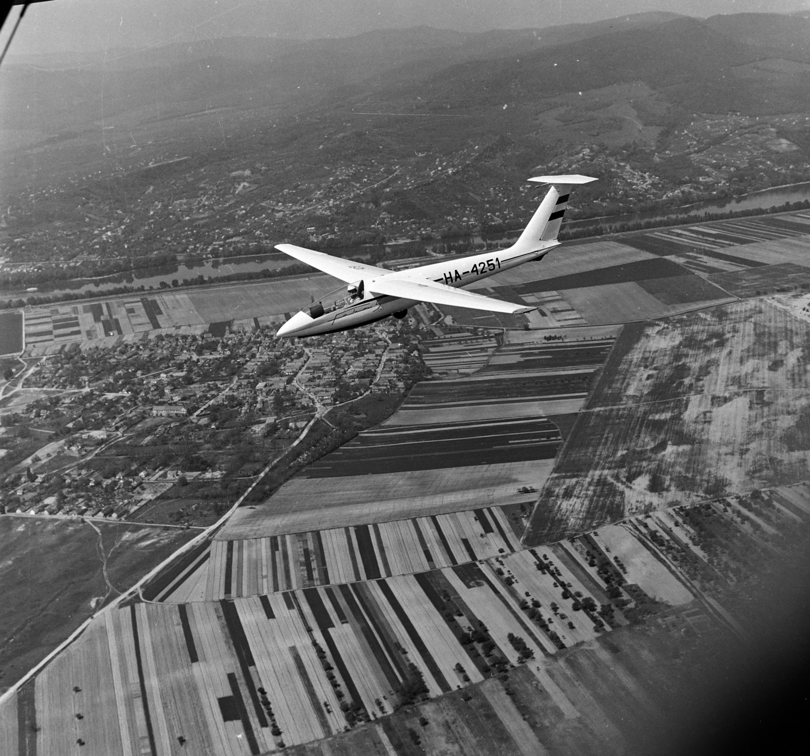 Hungary, SZD-32A Foka 5 vitorlázó repülőgép a Szentendrei sziget felett., 1971, MHSZ, Fortepan #185944