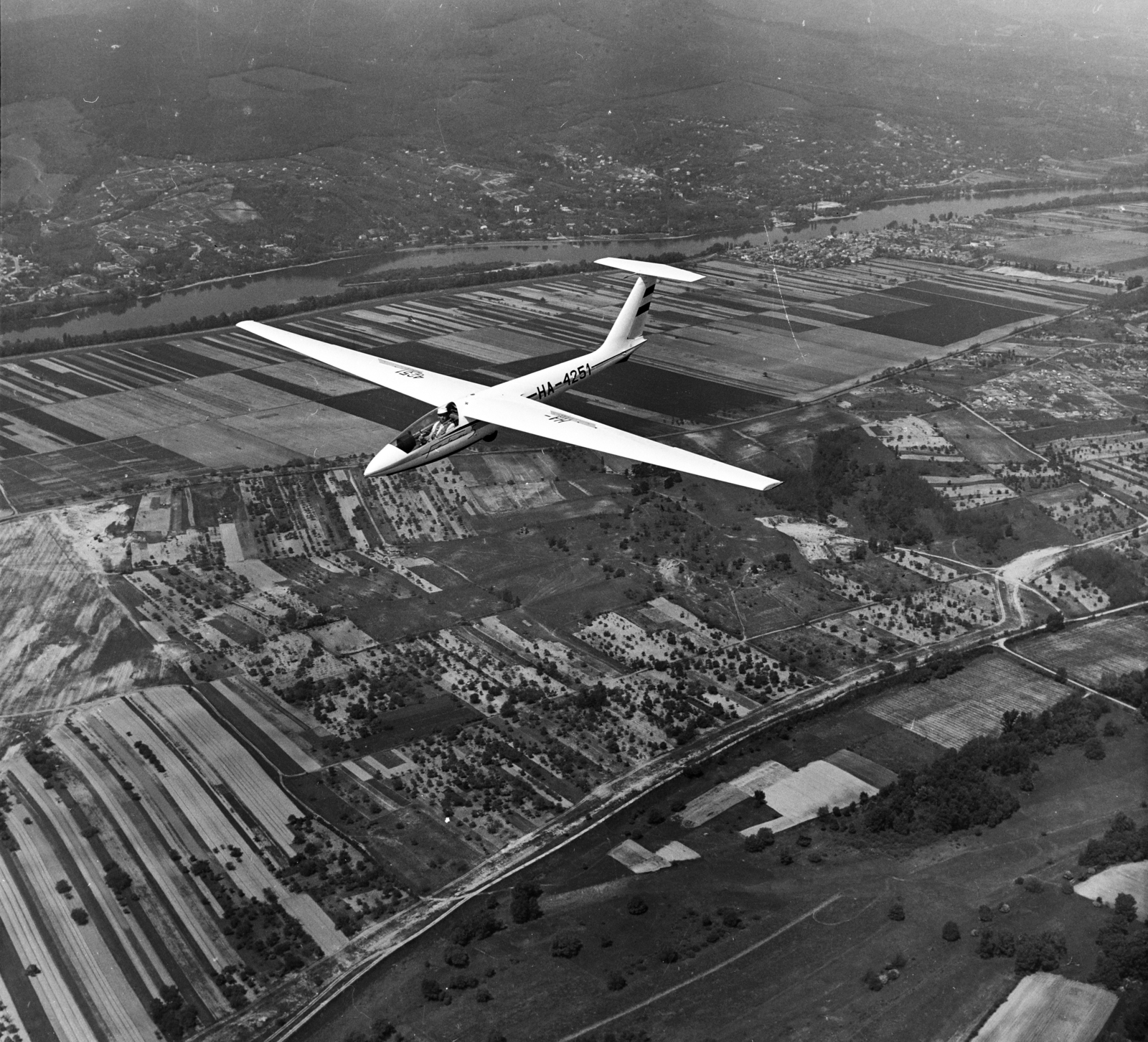 Hungary, SZD-32A Foka 5 vitorlázó repülőgép a Szentendrei sziget felett., 1971, MHSZ, Fortepan #185945
