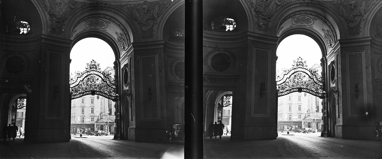 Austria, Vienna, Hofburg, átjáró az In der Burg, a Hofburg belső udvarábój a Michaelerplatz felé., 1930, Kárpáti György Mór, stereophoto, Fortepan #186062