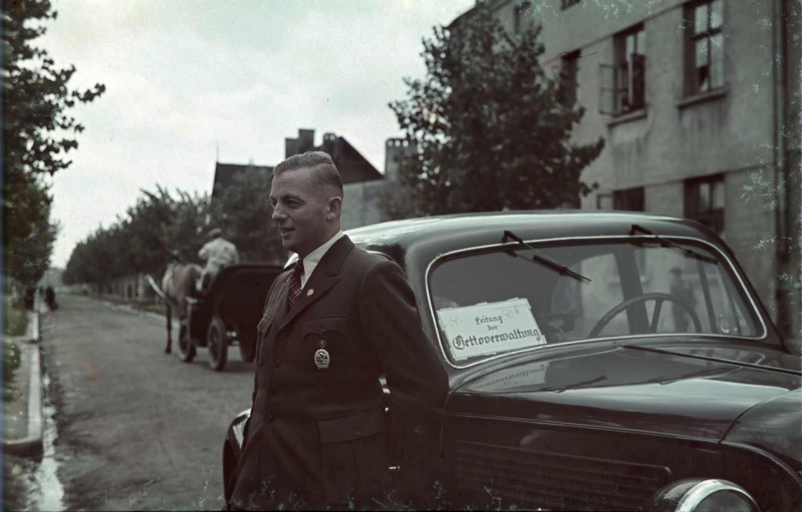 Poland, Łódź, 1942, Fortepan/Album044, colorful, badge, german text, automobile, Fortepan #186125