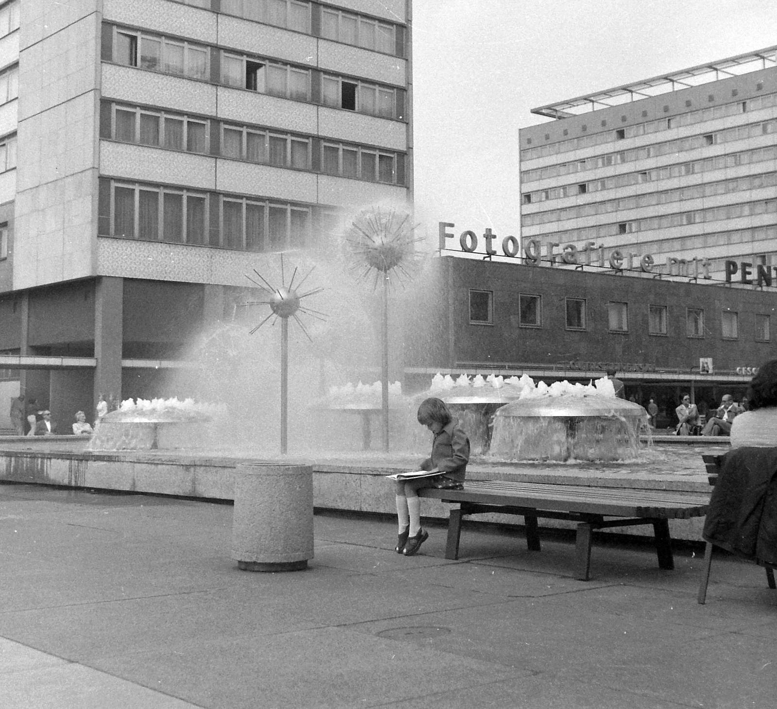 Németország, Drezda, Prager Strasse., 1977, Fortepan, szökőkút, NDK, Fortepan #18613