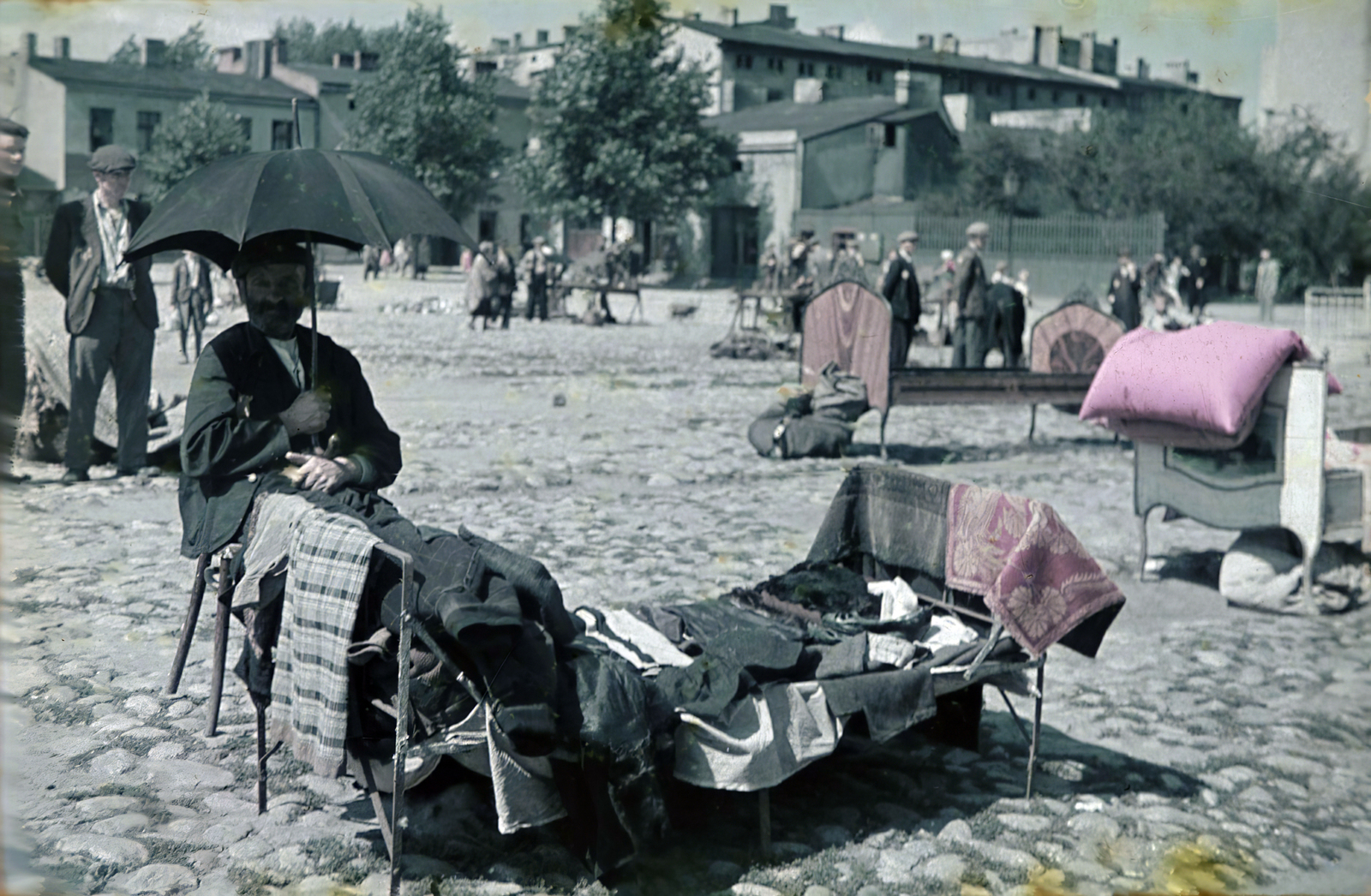 Poland, Łódź, 1942, Fortepan/Album044, colorful, iron bed, Fortepan #186176