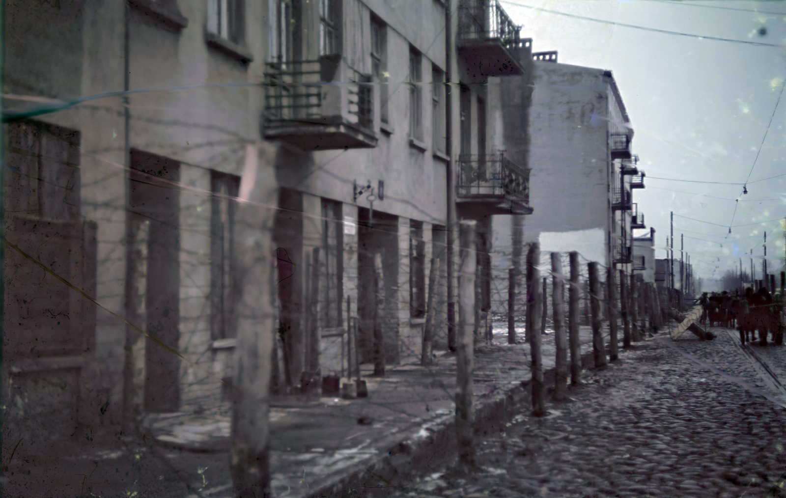 Poland, Łódź, 1942, Fortepan/Album044, fence, street view, barb wire, Fortepan #186187