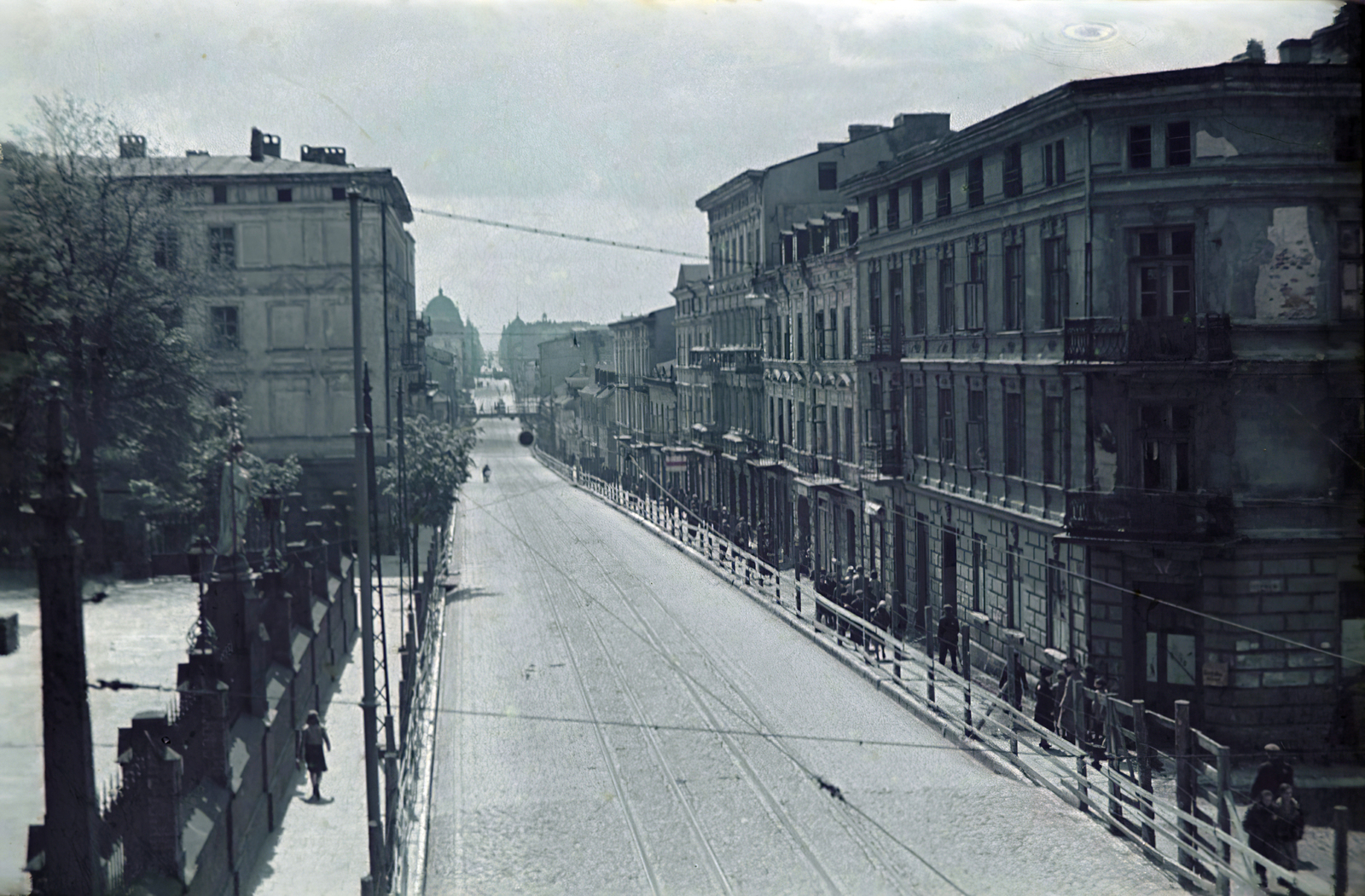 Lengyelország, Łódź, 1942, Fortepan/Album044, Walter Genewein, gettó, kerítés, utcakép, Fortepan #186219