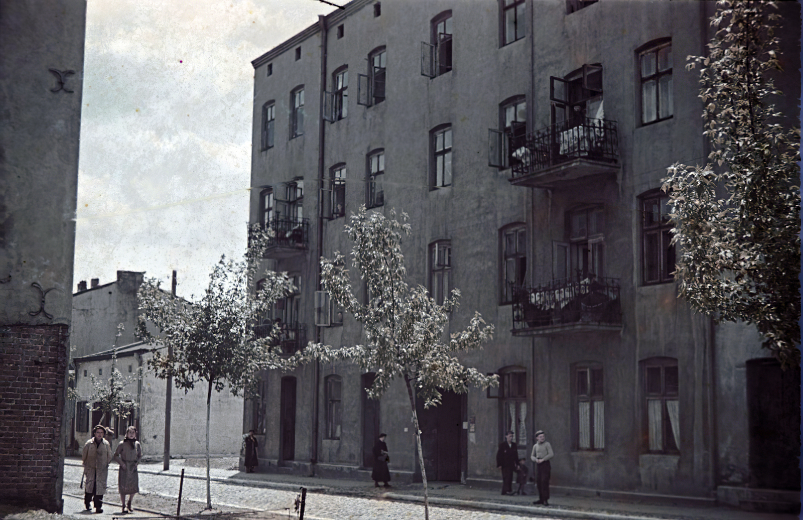 Poland, Łódź, 1942, Fortepan/Album044, colorful, balcony, tenement house, sapling, Fortepan #186230